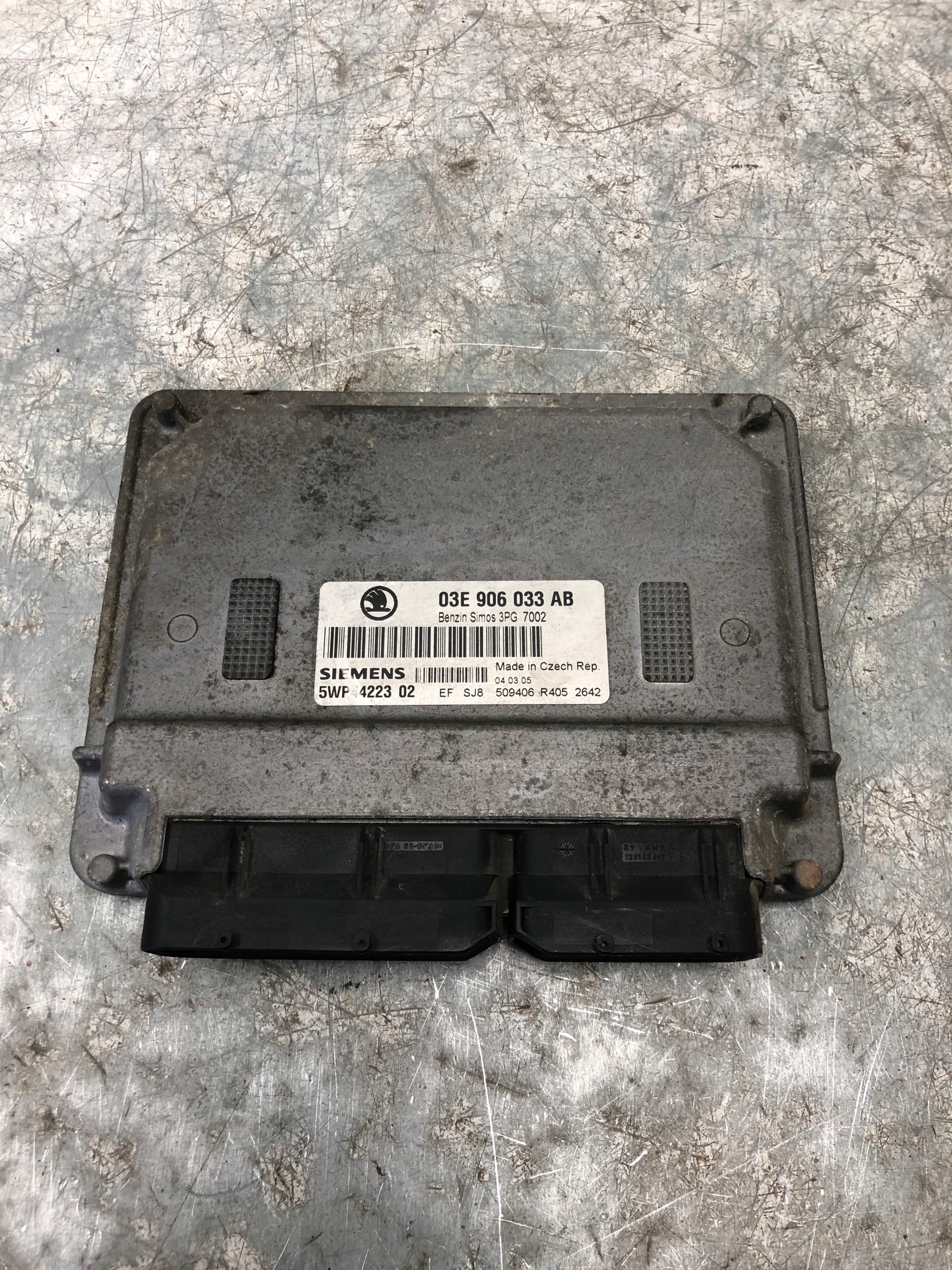Ordinateur Moteur SKODA 03E906033AB