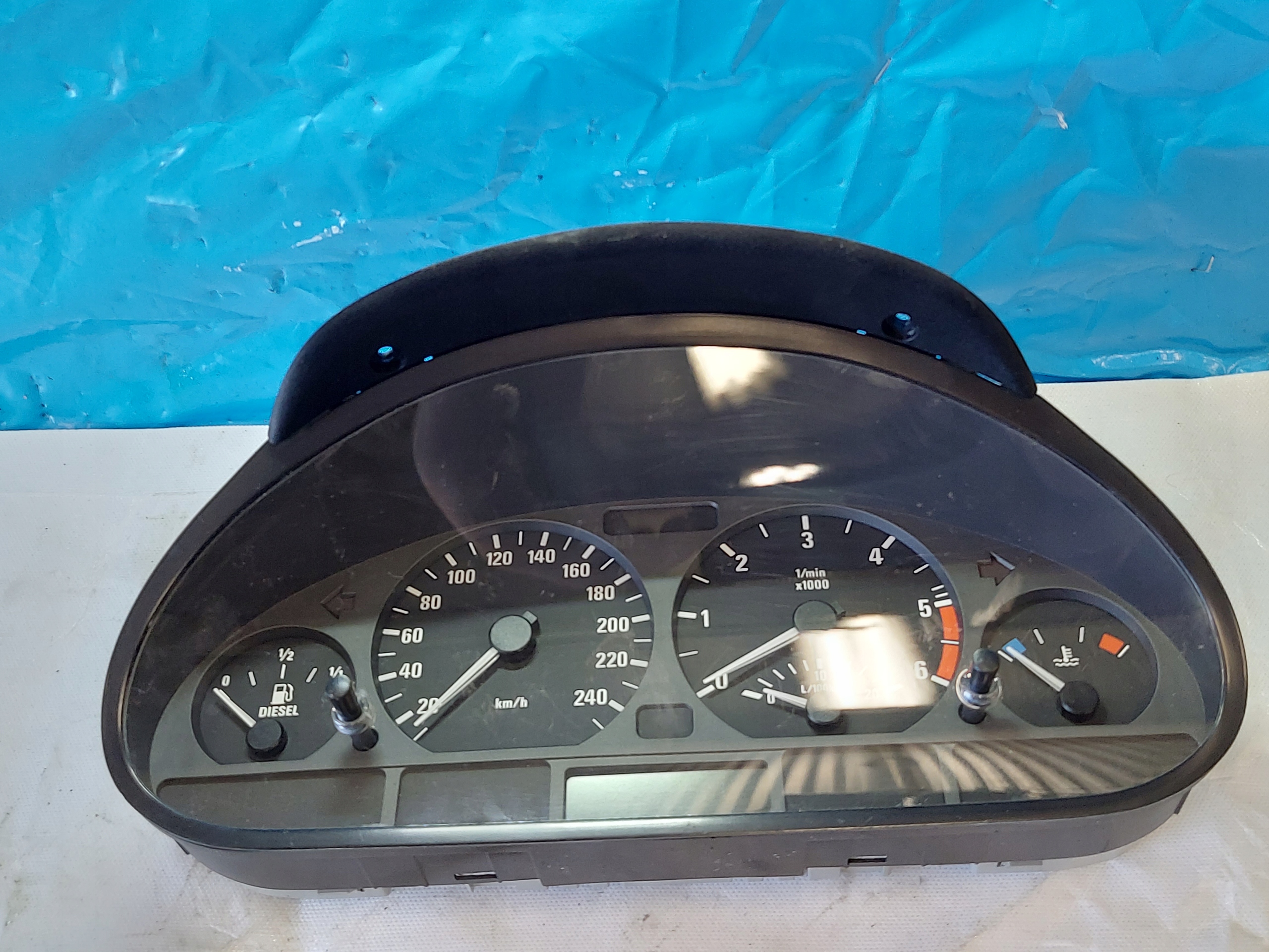 dials clock BMW 318D COMPACT 6940870
