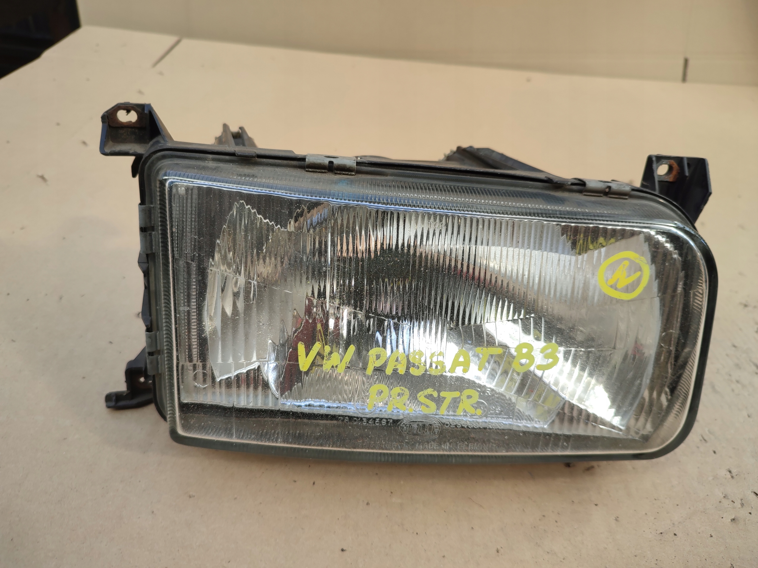 light right front right front Volkswagen passat B3