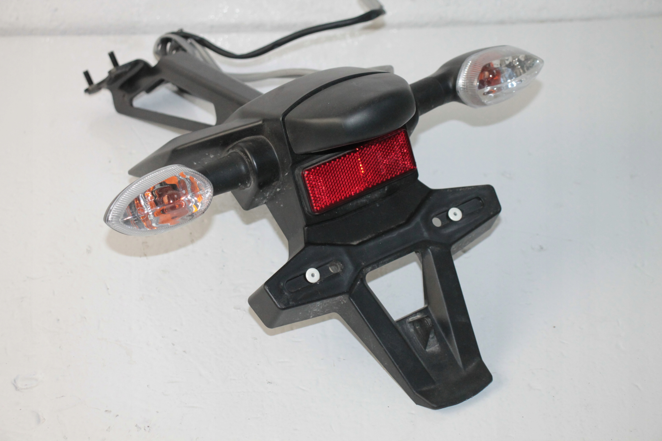 YAMAHA MT09 13-17 MOCOWANIE TABLICY