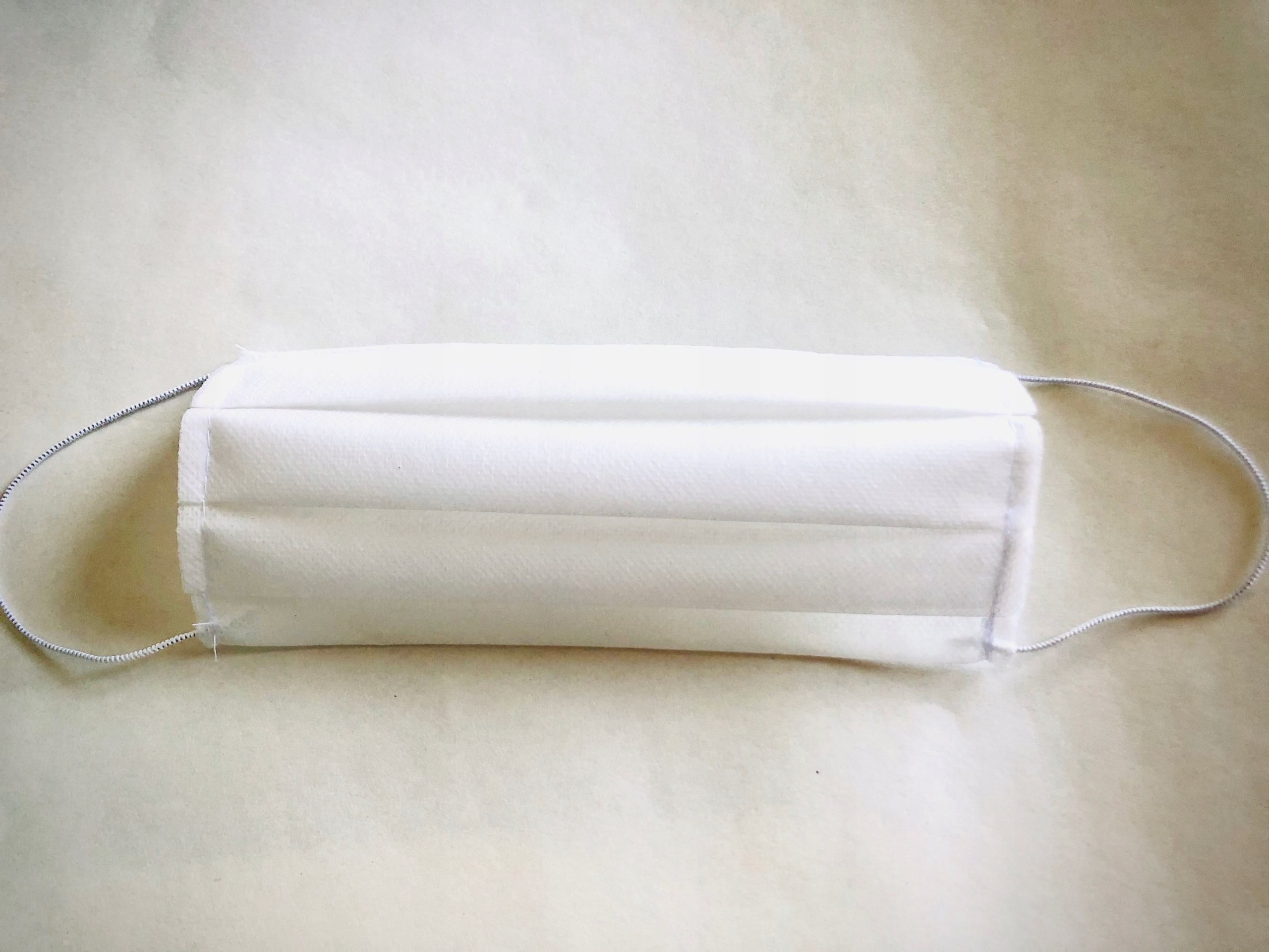 MASKA NA TWARZ MASECZKA OCHRONNA POLSKA 1 SZTUKA Kolor dominujący biały