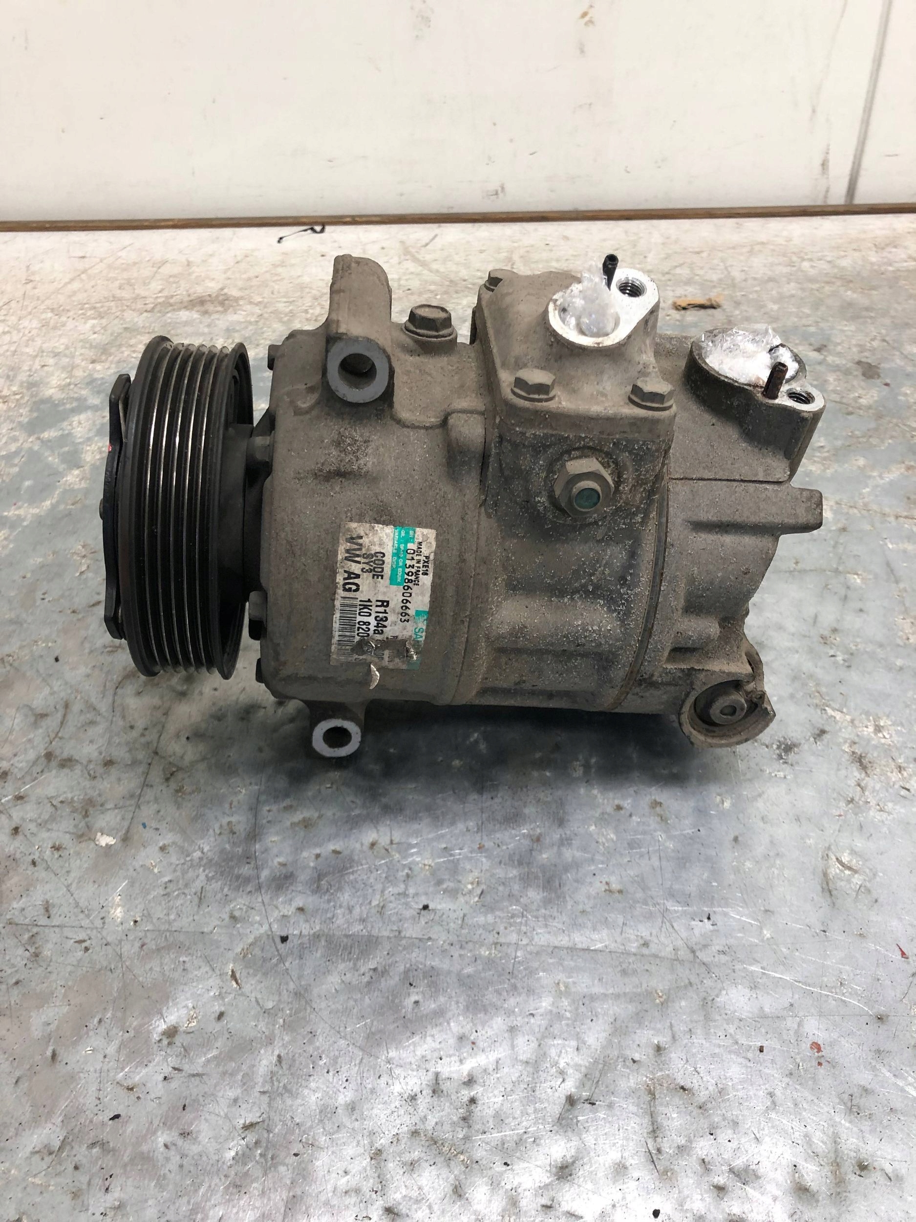 compressor compressor; of the air conditioning SEAT LEON II 1K0820803S