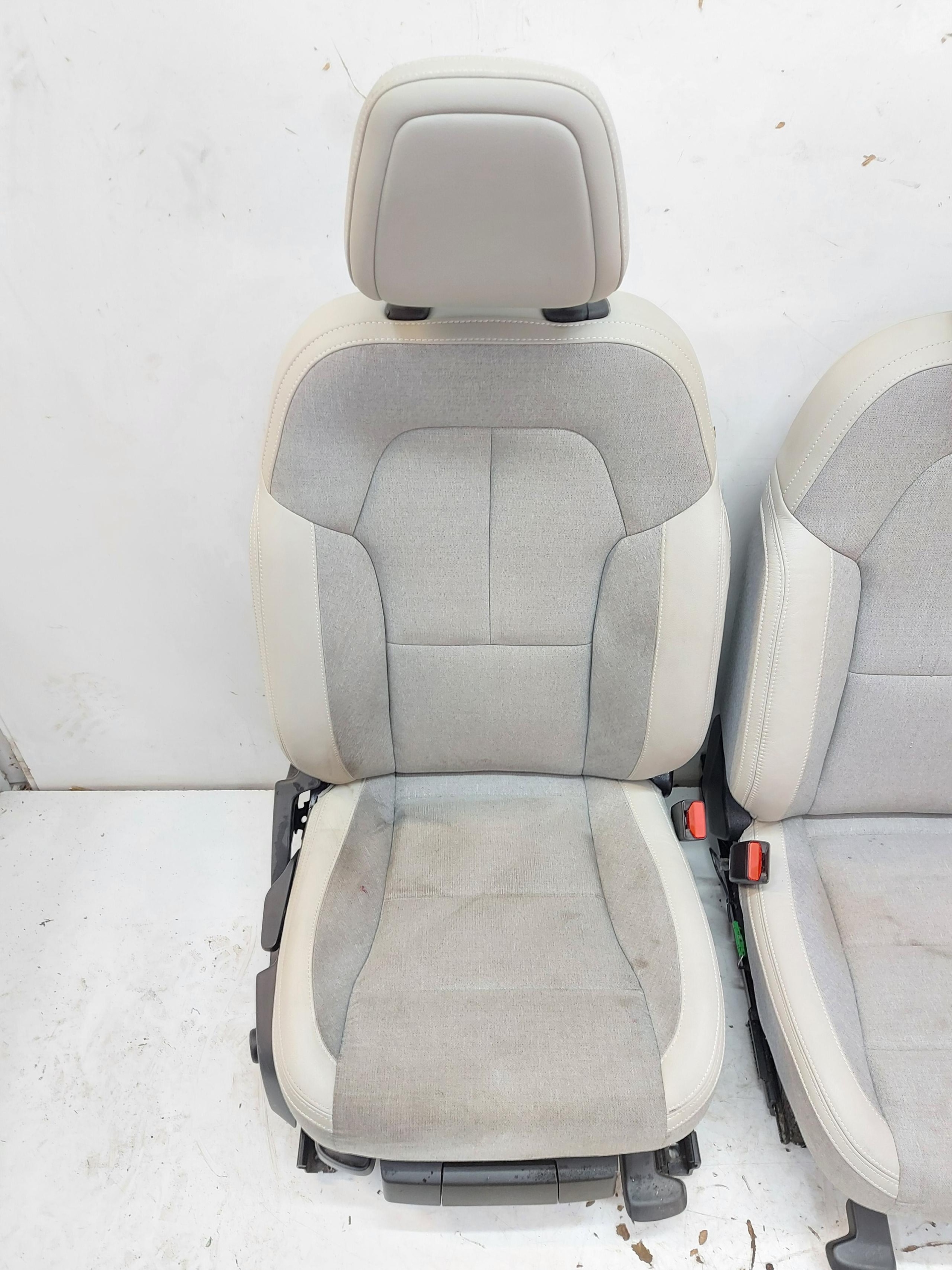 VOLVO XC40 D3 Sitze komplet