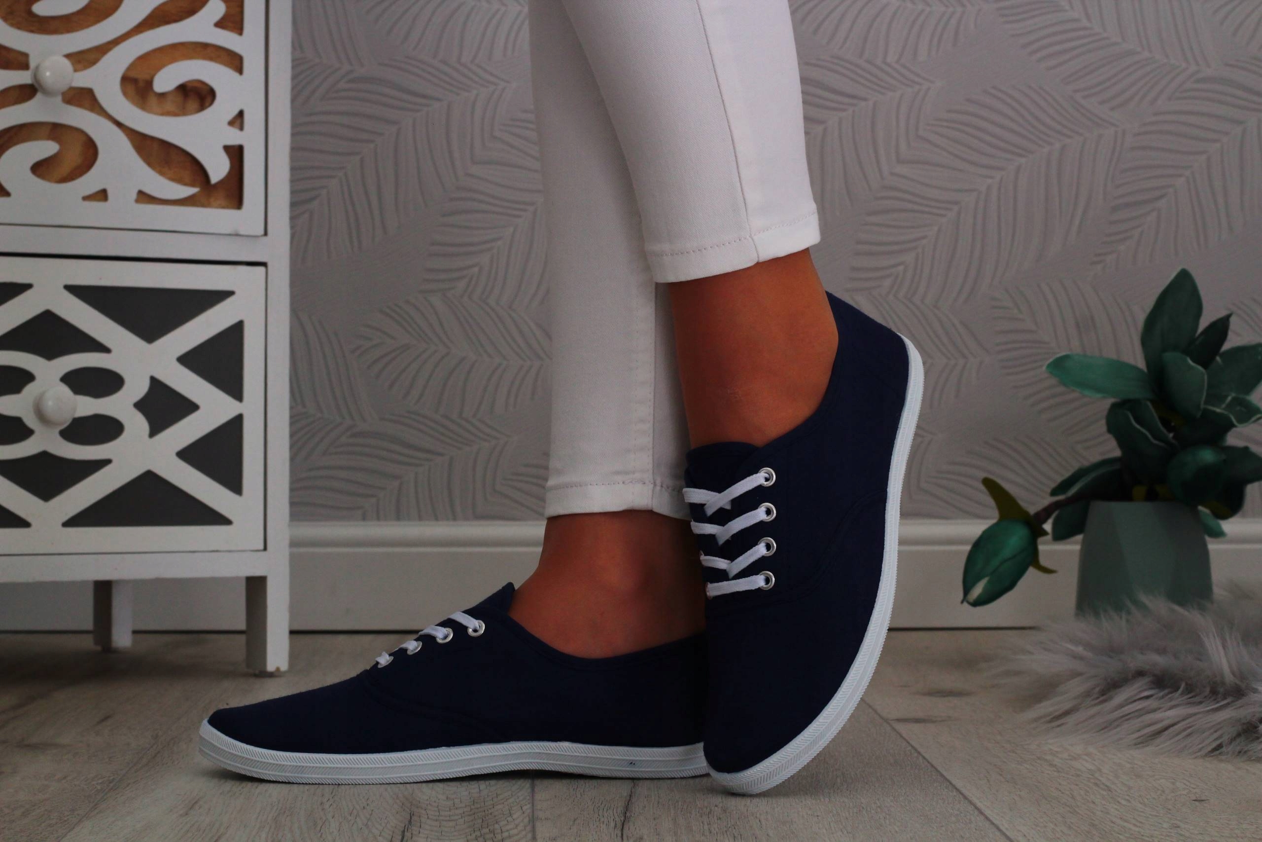 TRAMPKI TENISÓWKI WSUWANE BUTY DAMSKIE SPORTOWE Rozmiar 39