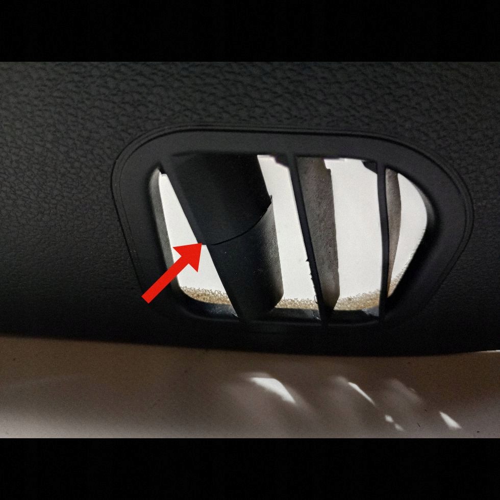 Tunel central armrest cupholder passenger compartment Ford Explorer V 2011