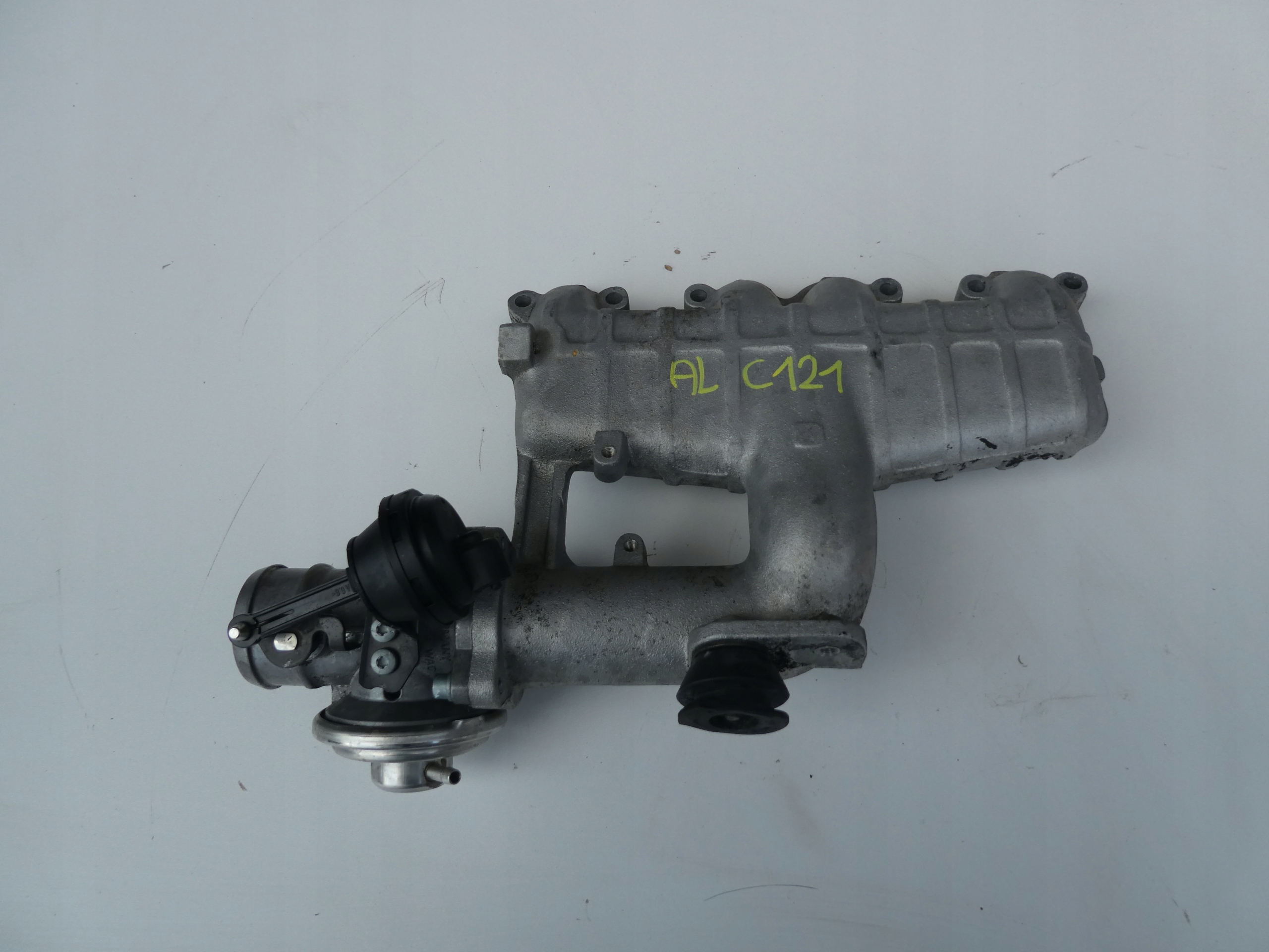 VW PASSAT B5 1.9 TDI intake manifold EGR 038129713J