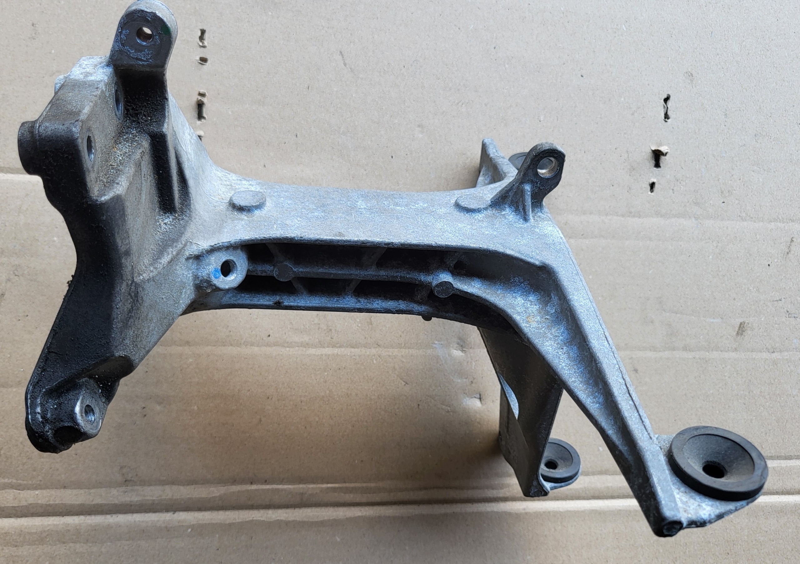 Support Support plaque Console Intercooler MERCEDES C-KL W205 CGI A2740981439 OE