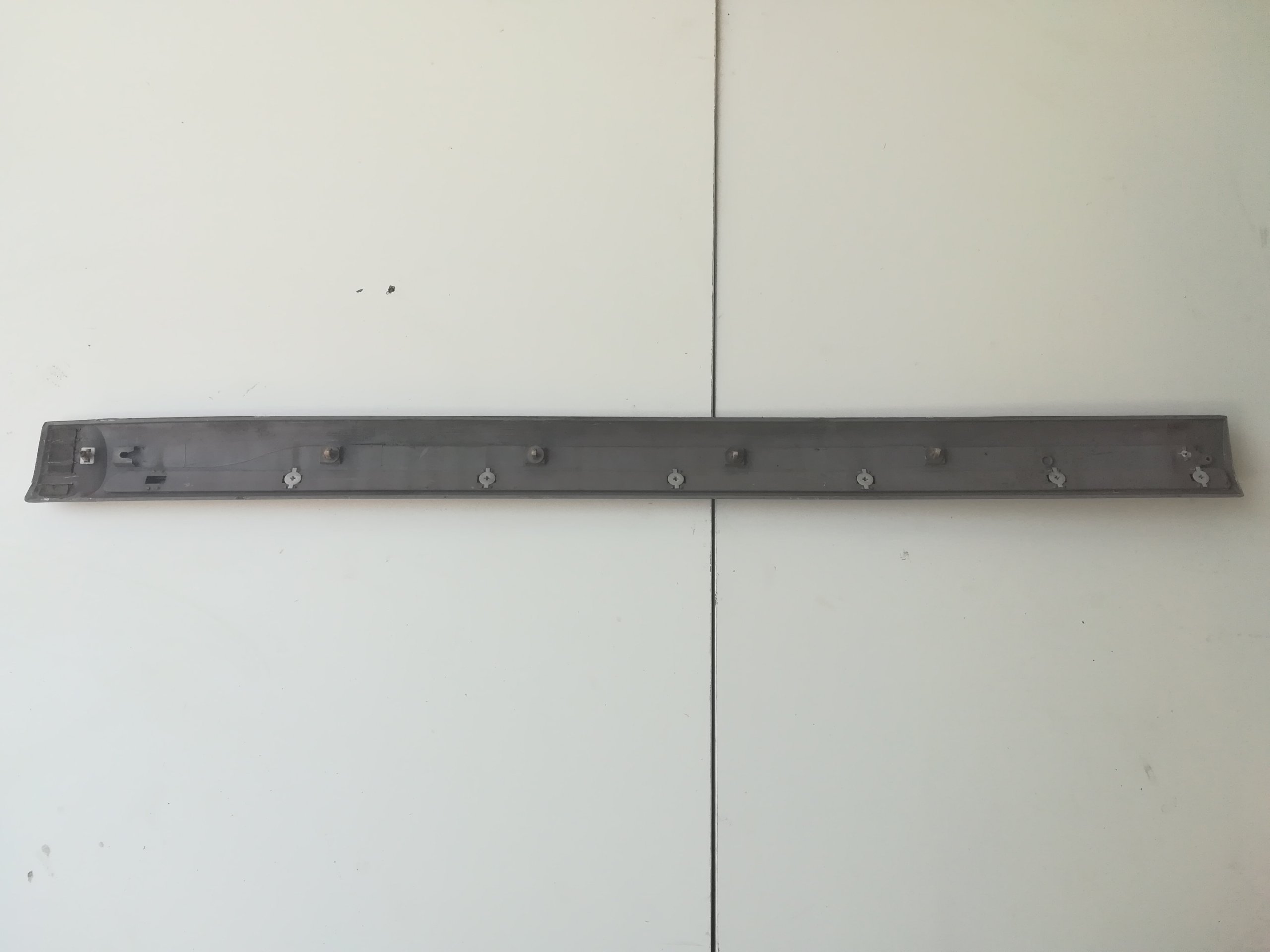 KIA CARENS II moulding door left front 2002-06R