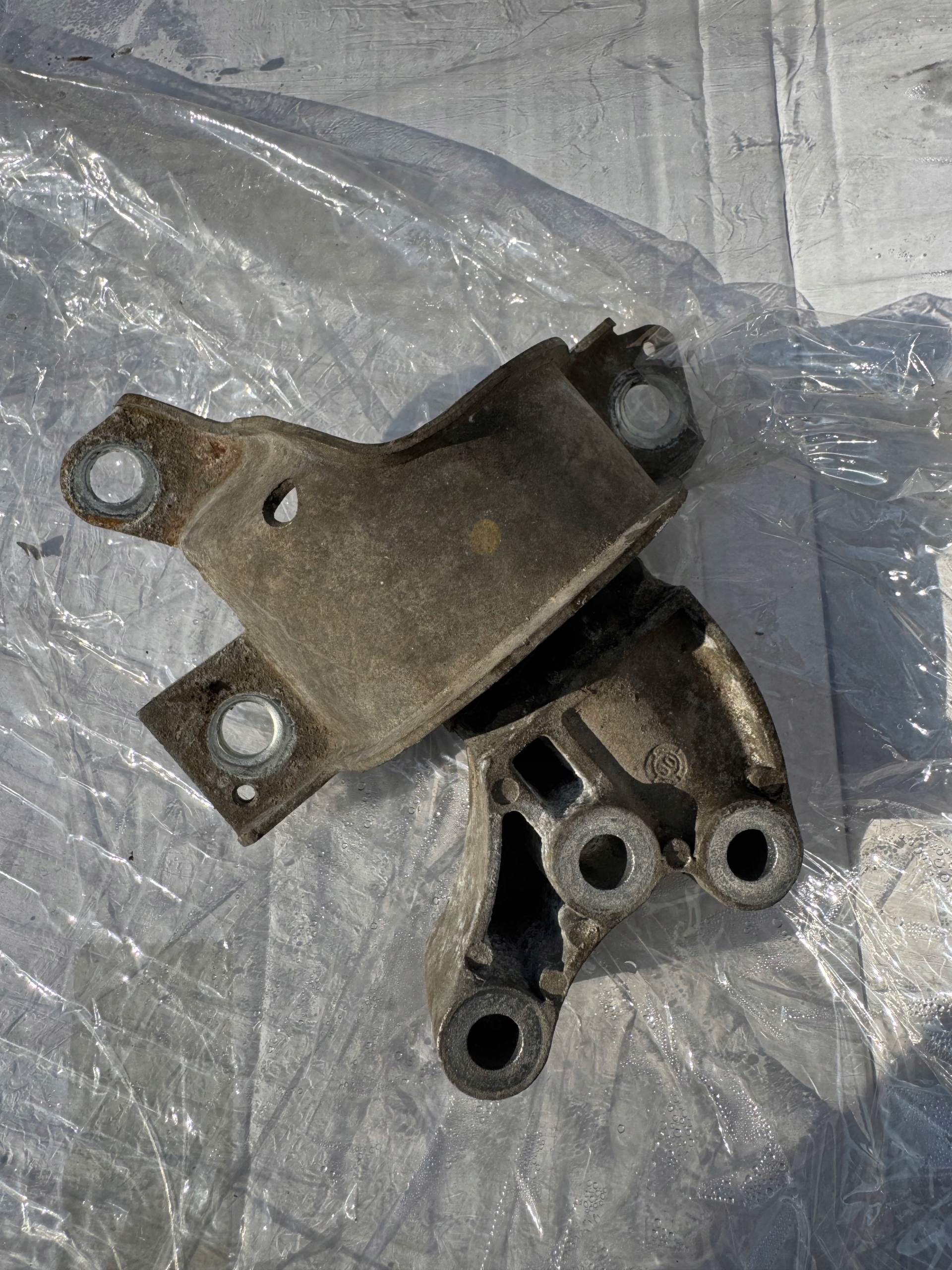 FIAT 500 LIFT 1.2 8V holder engine mount original
