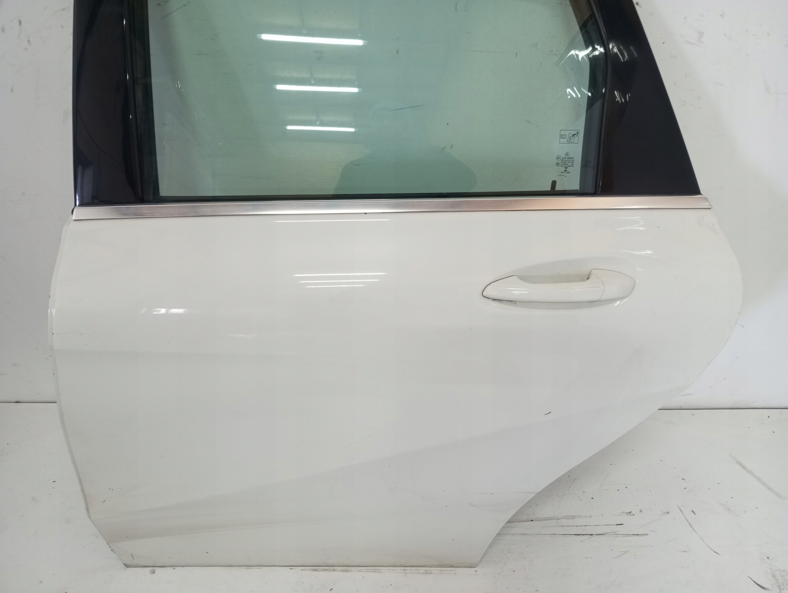 door left rear. MERCEDES B KLASA 246 14R