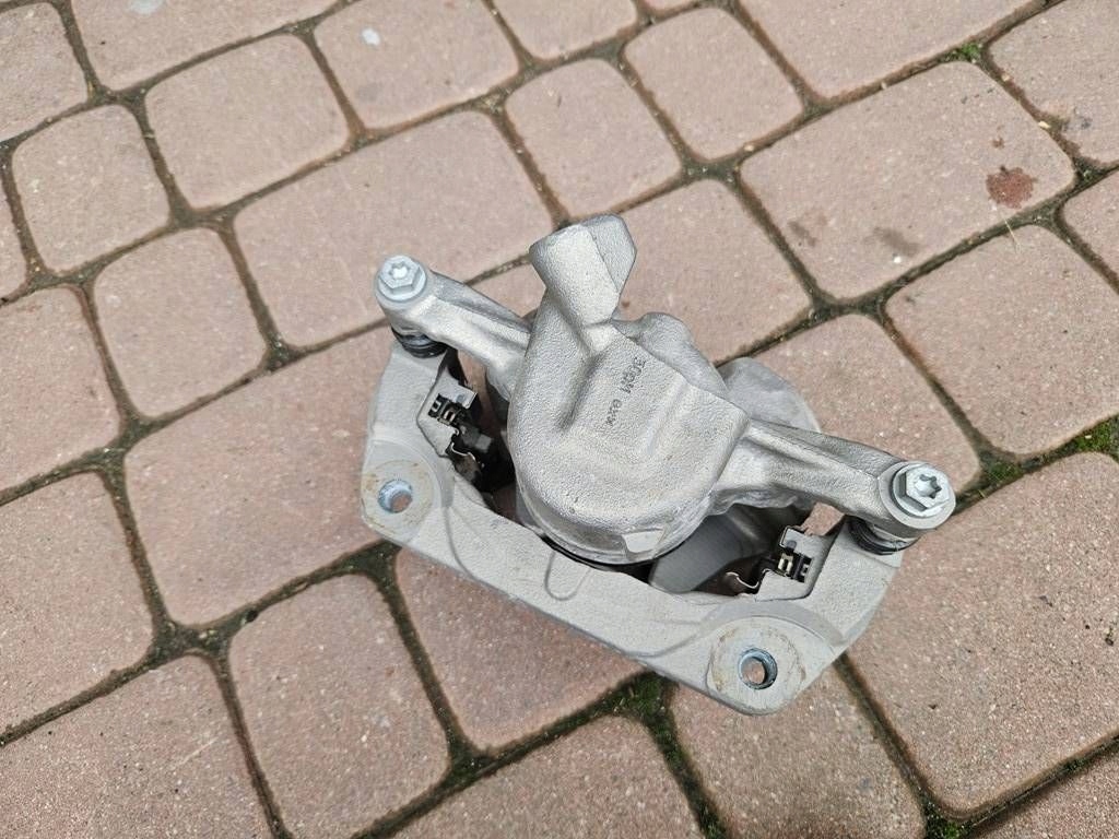 caliper front front left new jarzmo PROACE CITY Combo E Berlingo Rifter