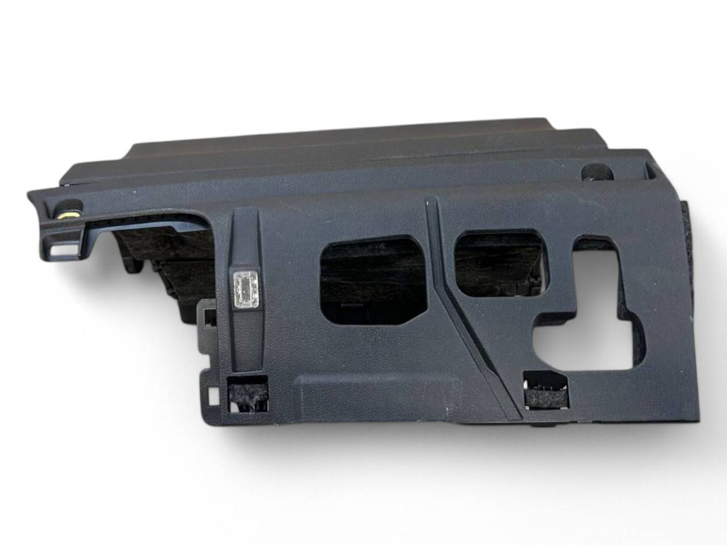 Audi Q2 - 2022 бардачок / комплект