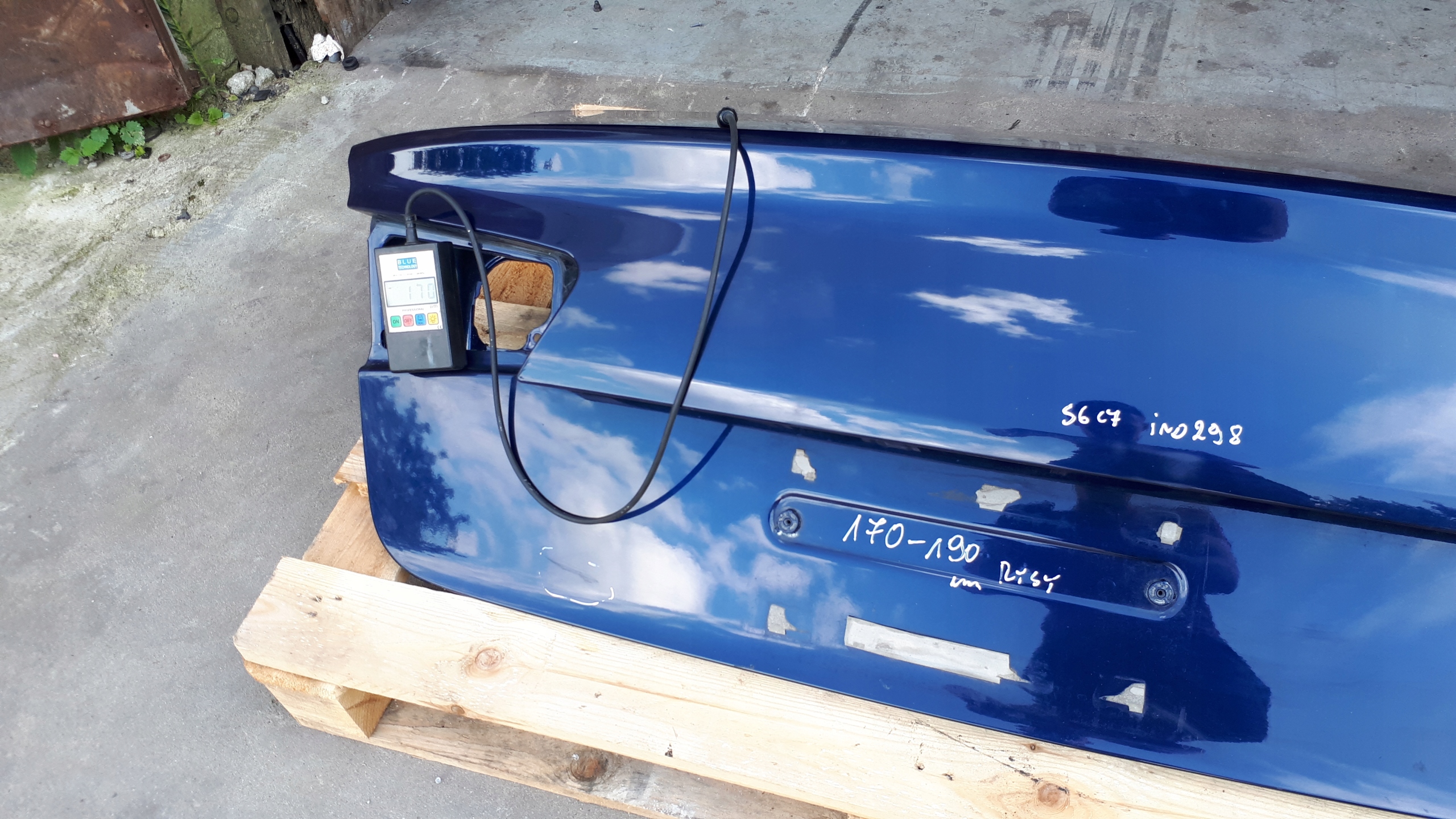 S6 C7 A6 4G trunk door boot rear part sedan LX5P