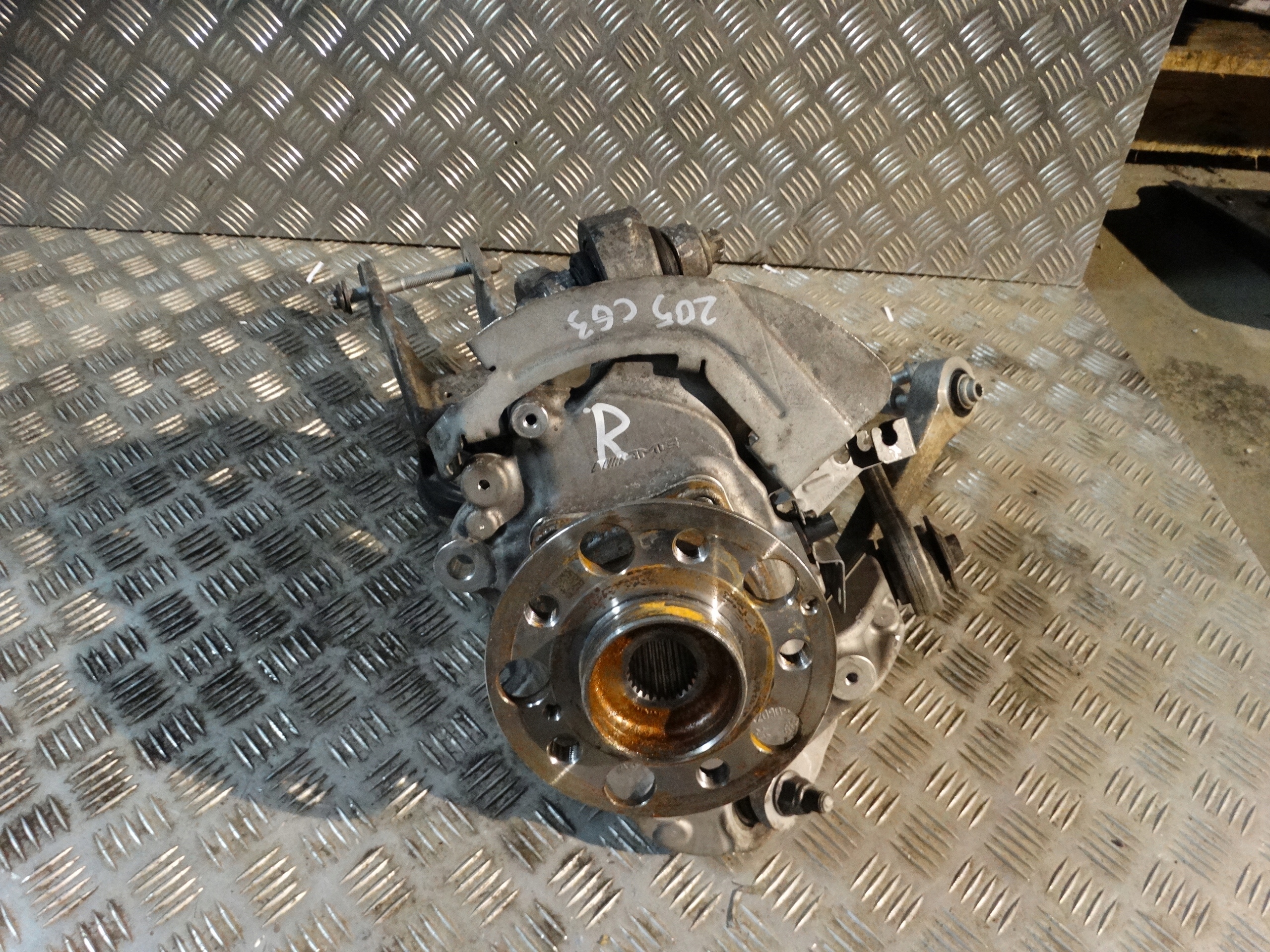 IDEALNE sususpension right rear. MERCEDES W205 C63 1