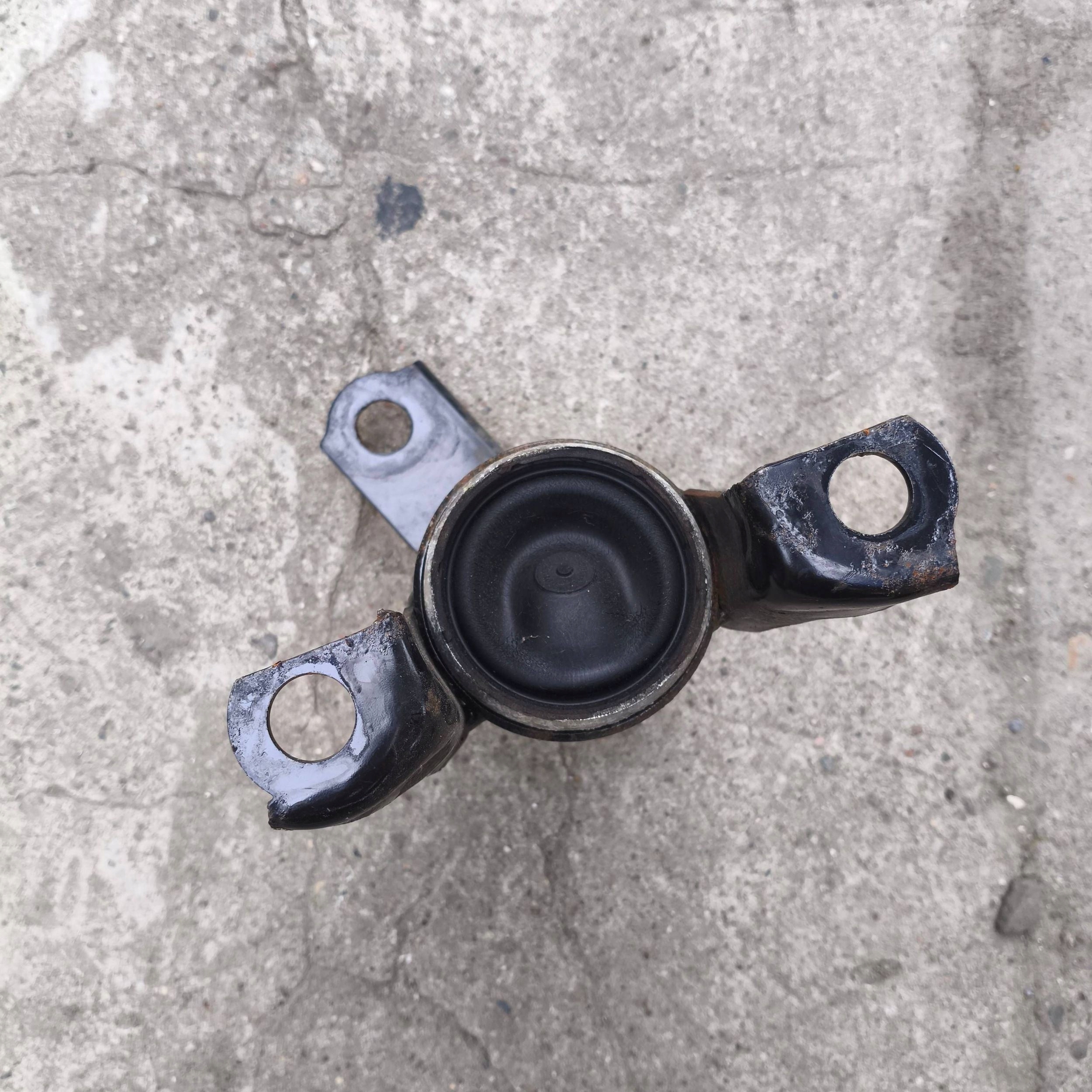 holder engine mount Ford Fiesta MK7 LIFT 1.0 2014