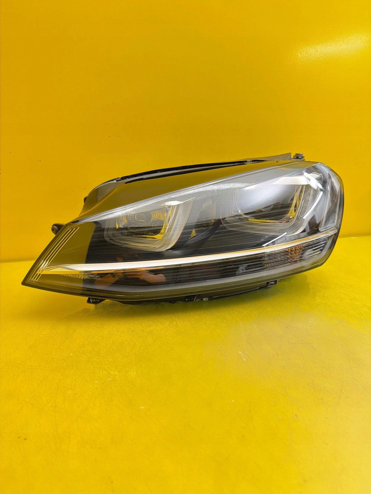 light left front VW Golf VII Bi-Xenon 5G1941033