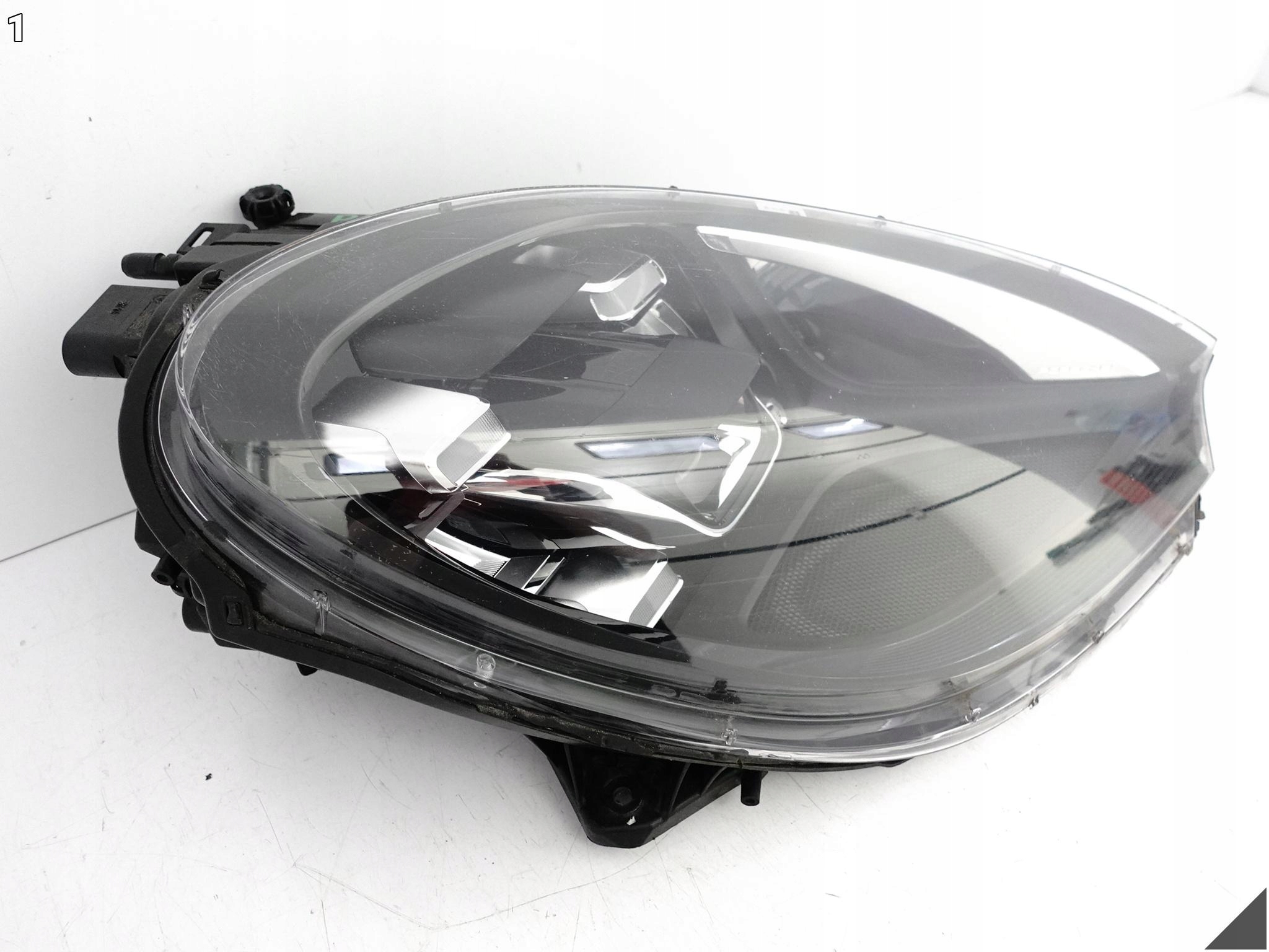 PORSCHE MACAN 95B 13-18 TURBO / GTS light FULL LED right front EUROPA