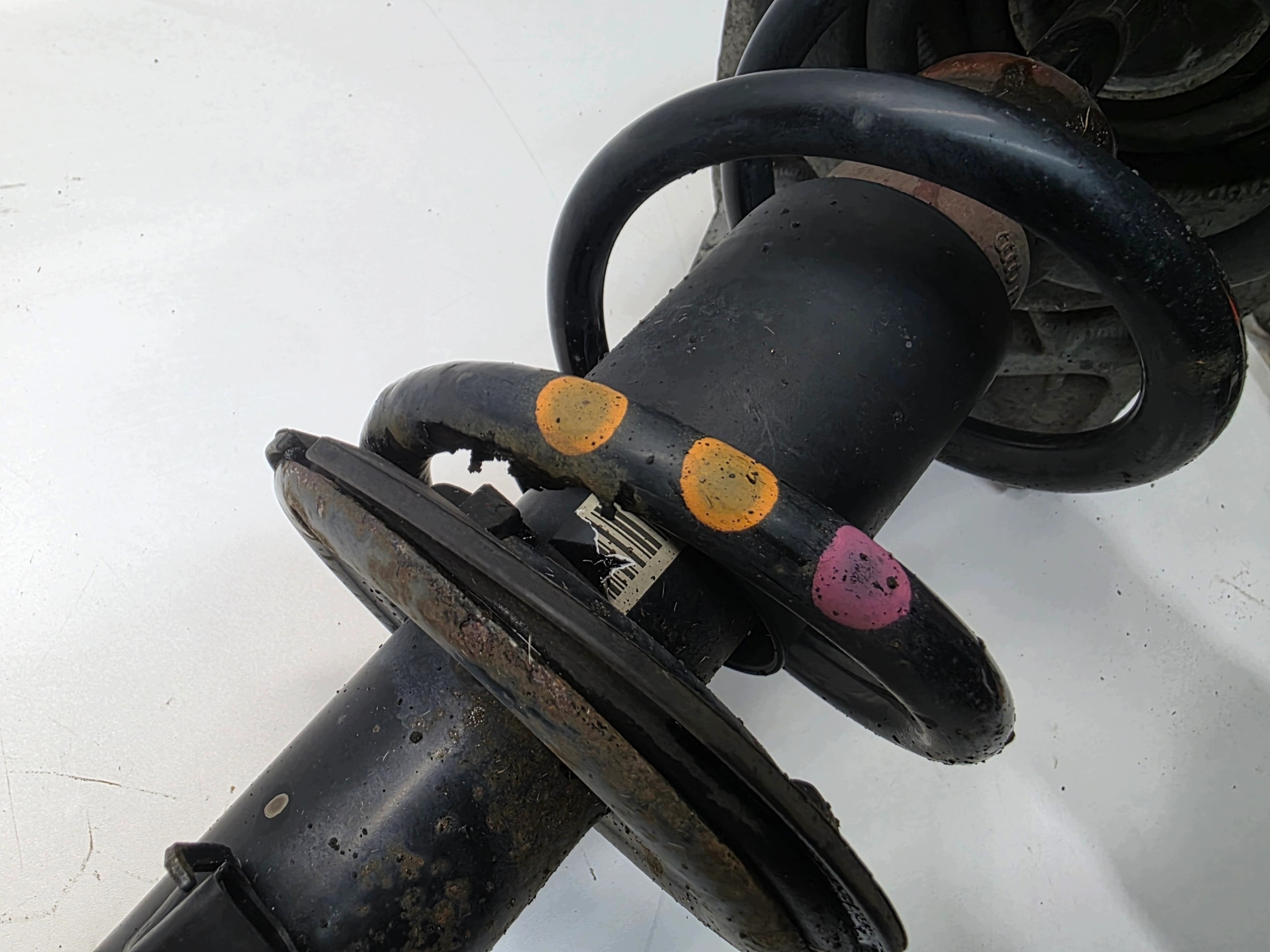 shock absorber right front AUDI A4 B8 A5 8T 8F0413030 AKTYWNY complete !!!
