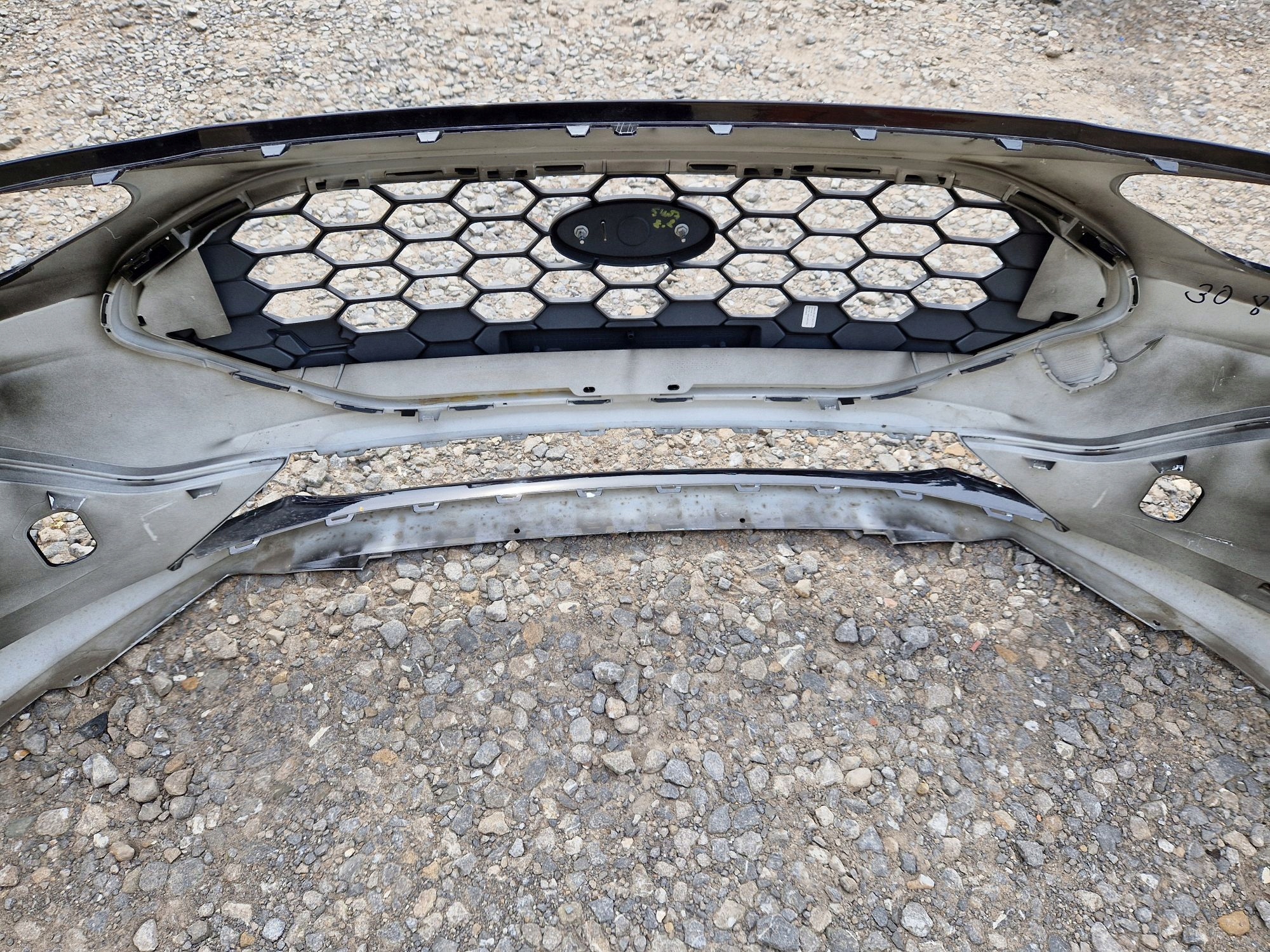 FRONTSTOSSSTANGE FORD FOCUS IV LIFT ST-LINE 2021R->