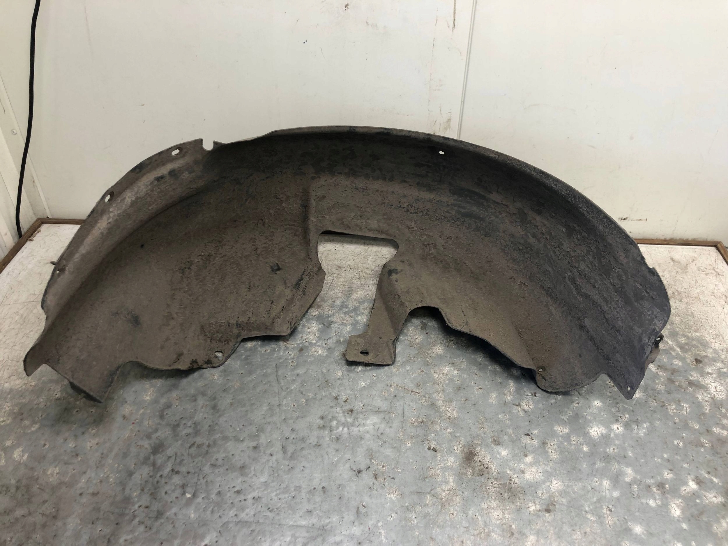 mudguard right rear part SEAT LEON II 1P0810970A