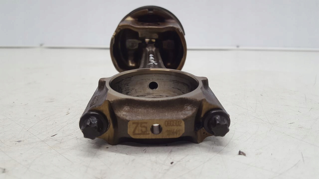 piston connecting rod Audi A4 B6 2,0