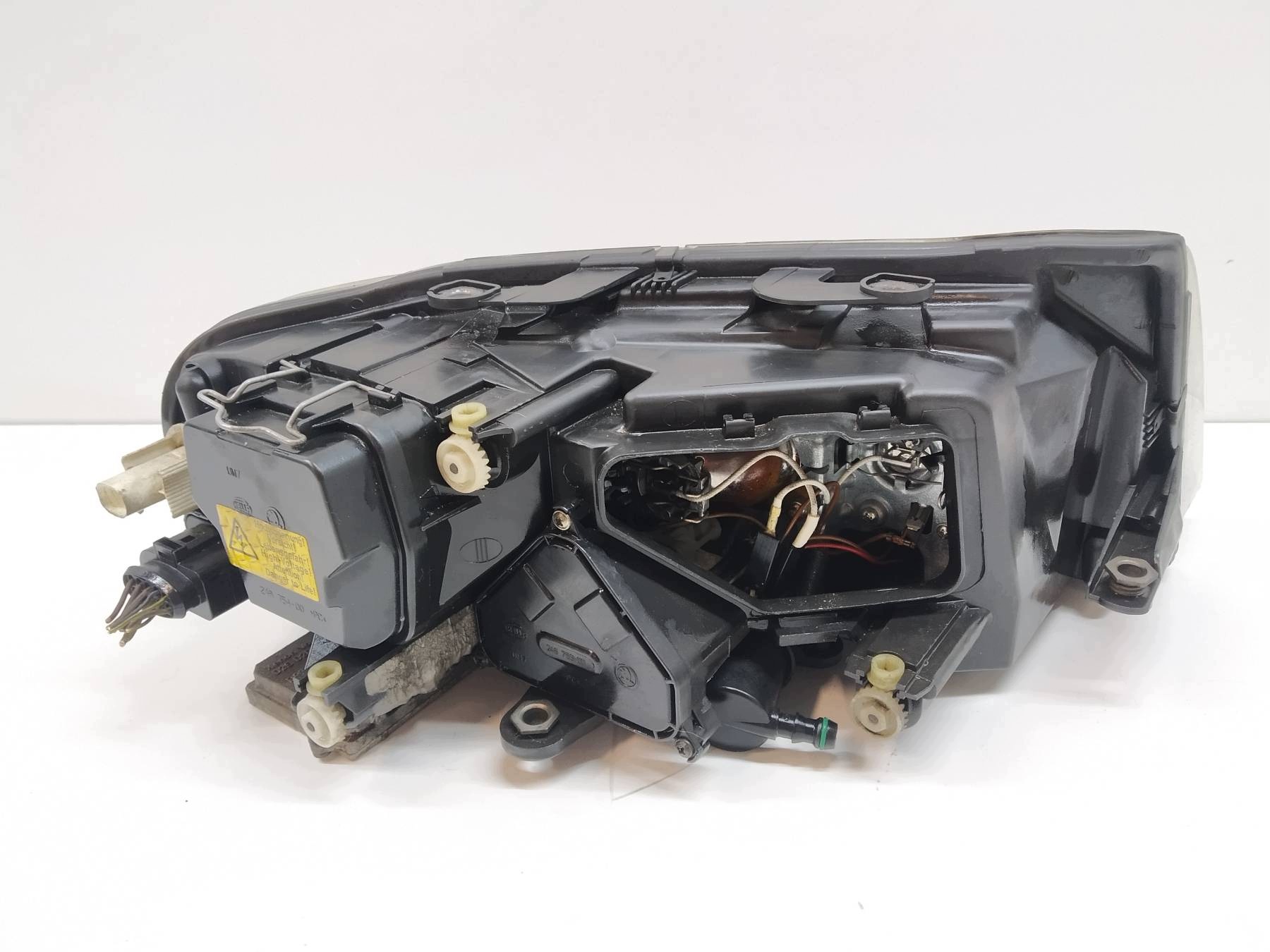 light front left XENON EUROPA Skoda Superb and (2001-2008)