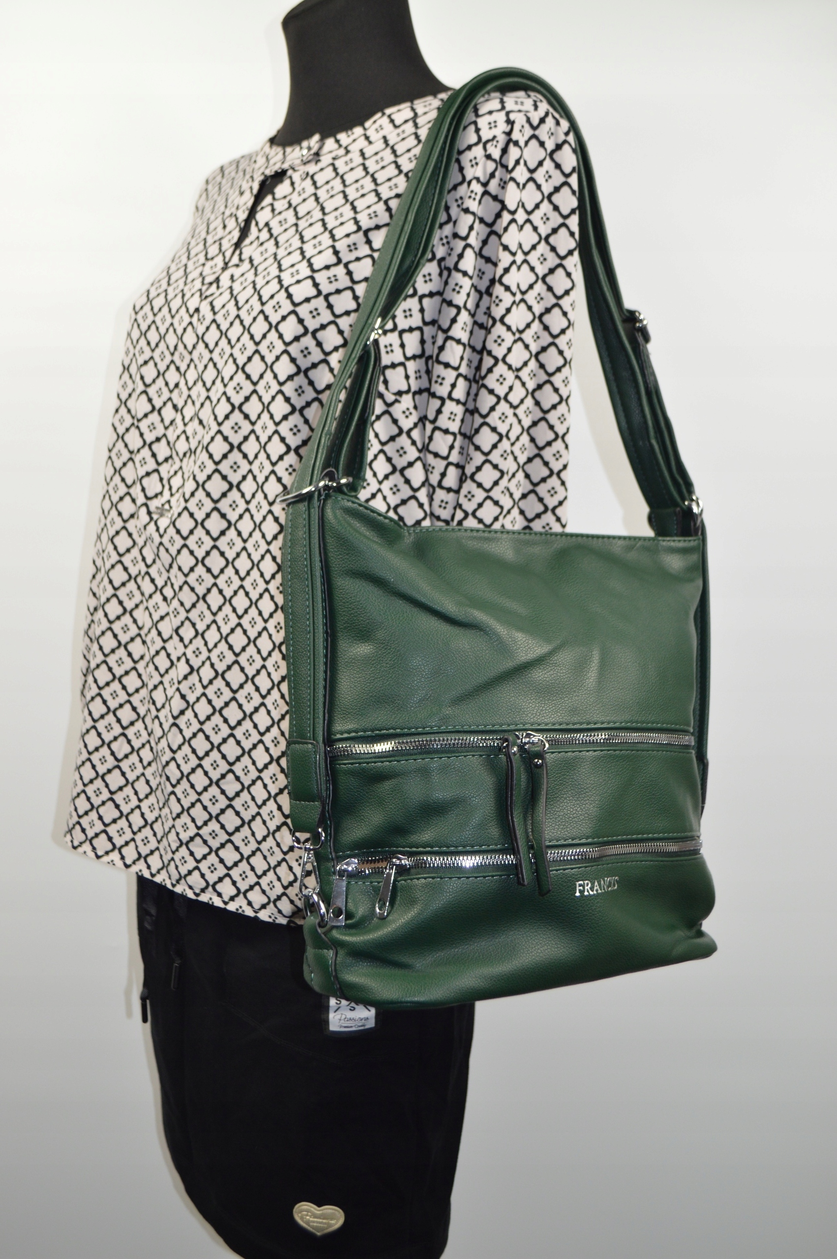 DUŻA POJEMNA TOREBKA DAMSKA LISTONOSZKA WOREK TORBO-PLECAK Styl miejski