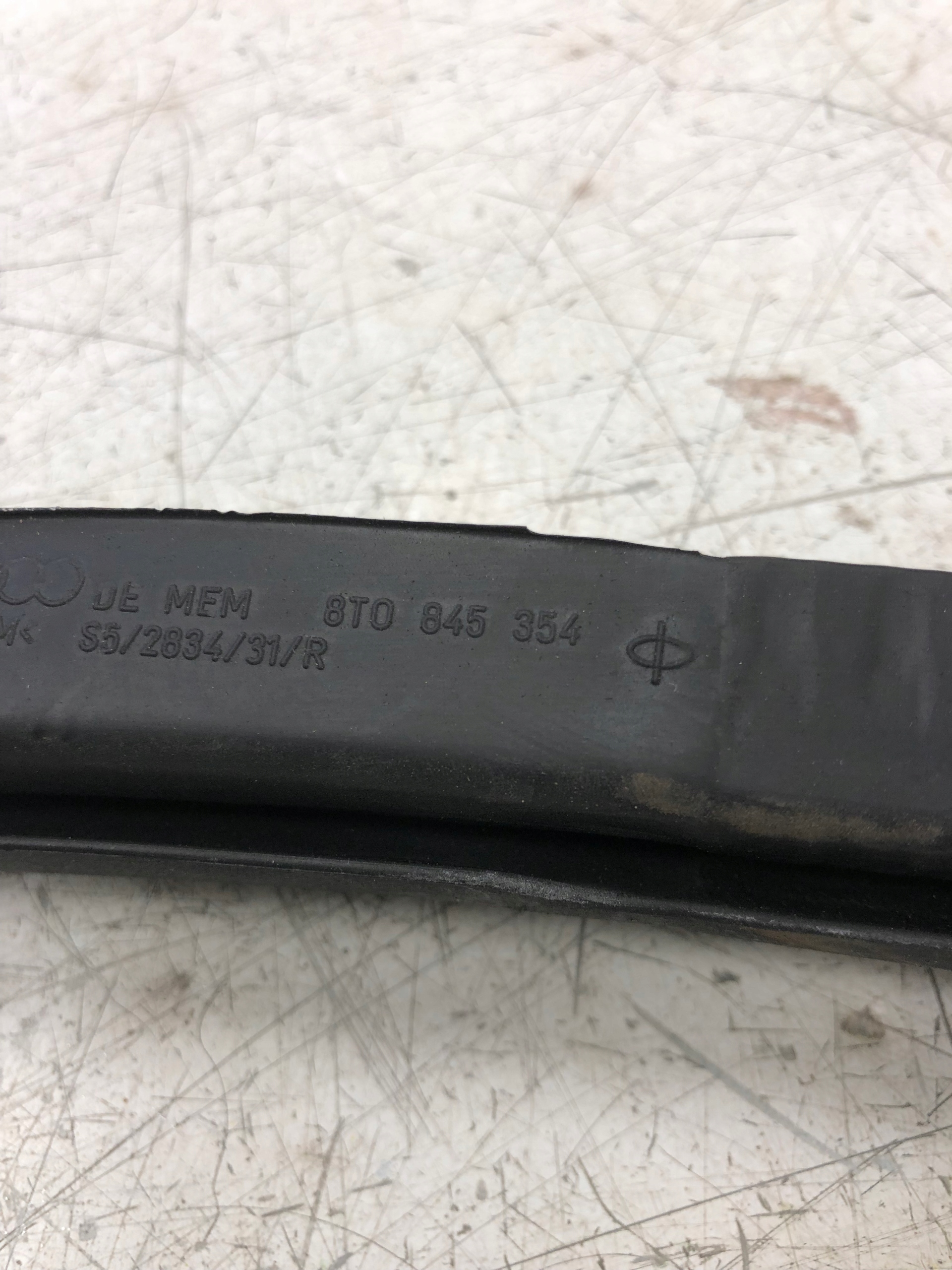 gasket door right front A5 COUPE 8T0845354