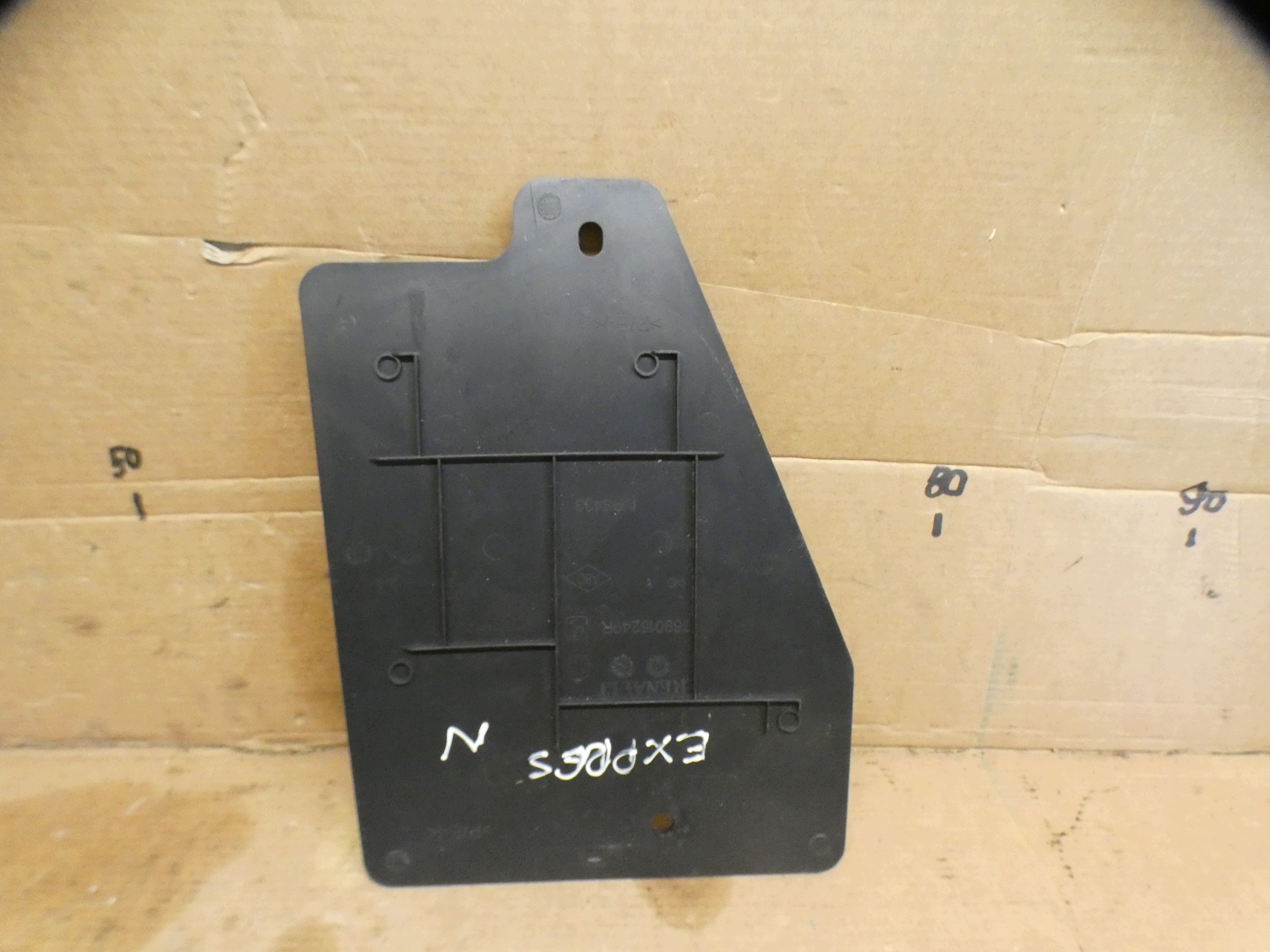 Couvercle plastikowej pokrywy Console Renault Express II