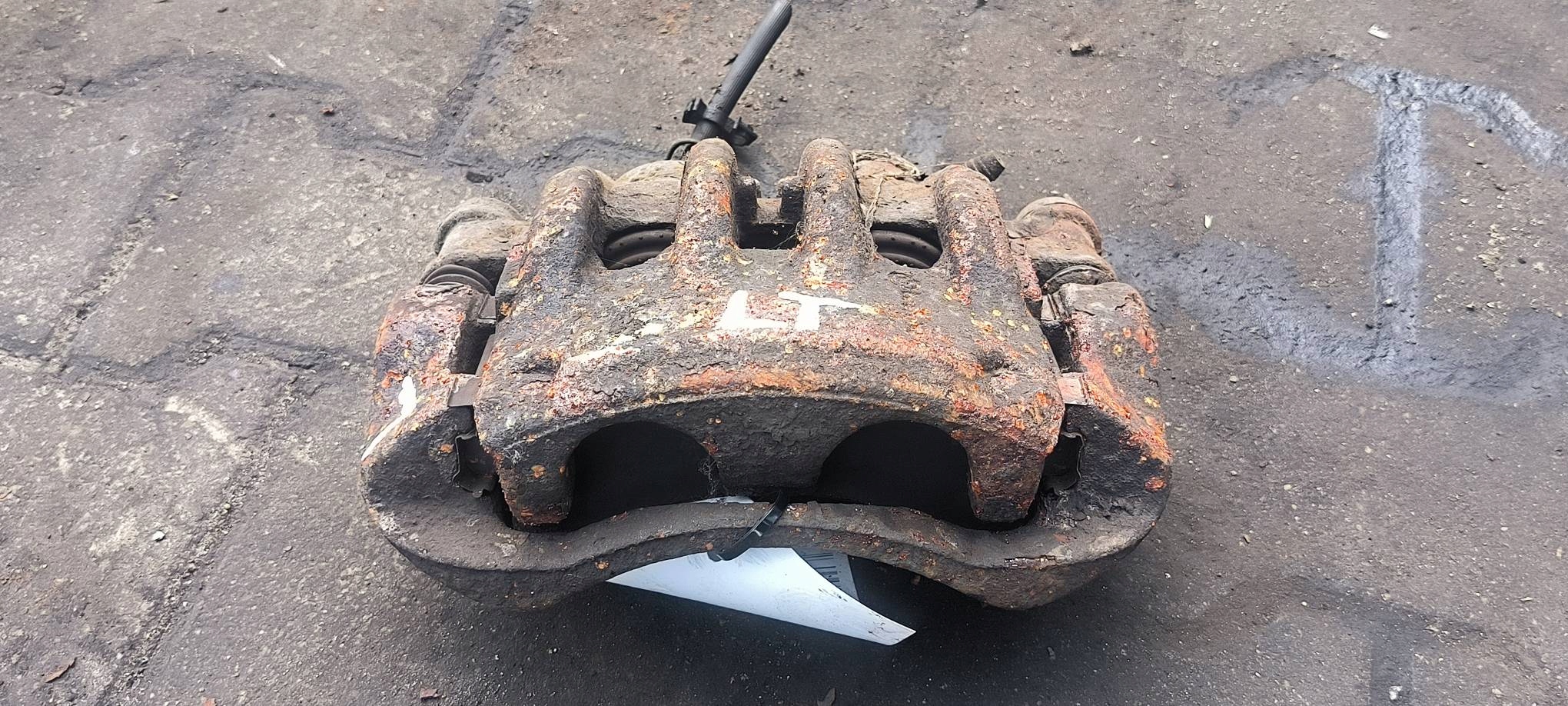 caliper brake rear part left 3.0 HPI IVECO COMPA