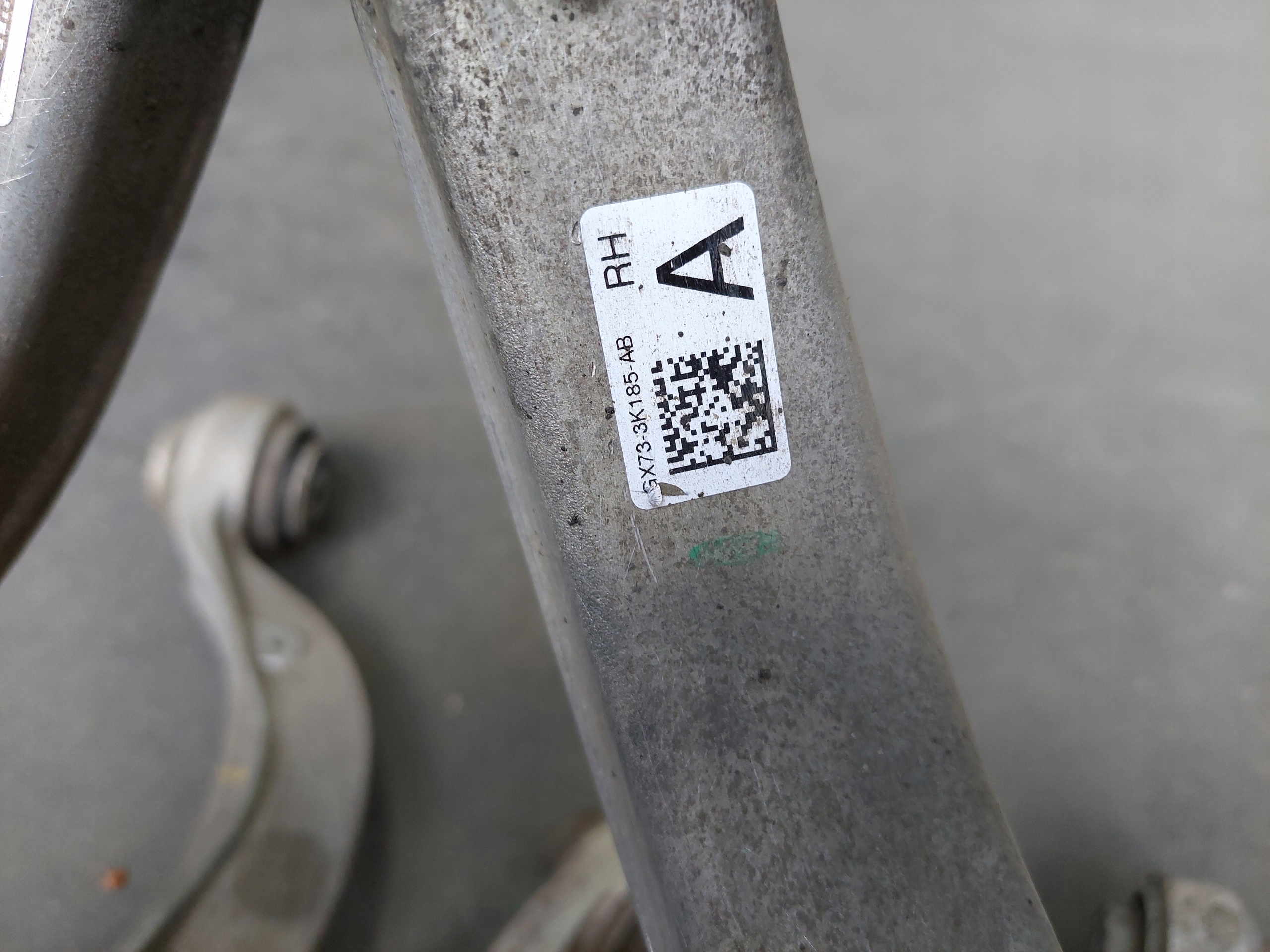 swing arm front left right JAGUAR XE X760