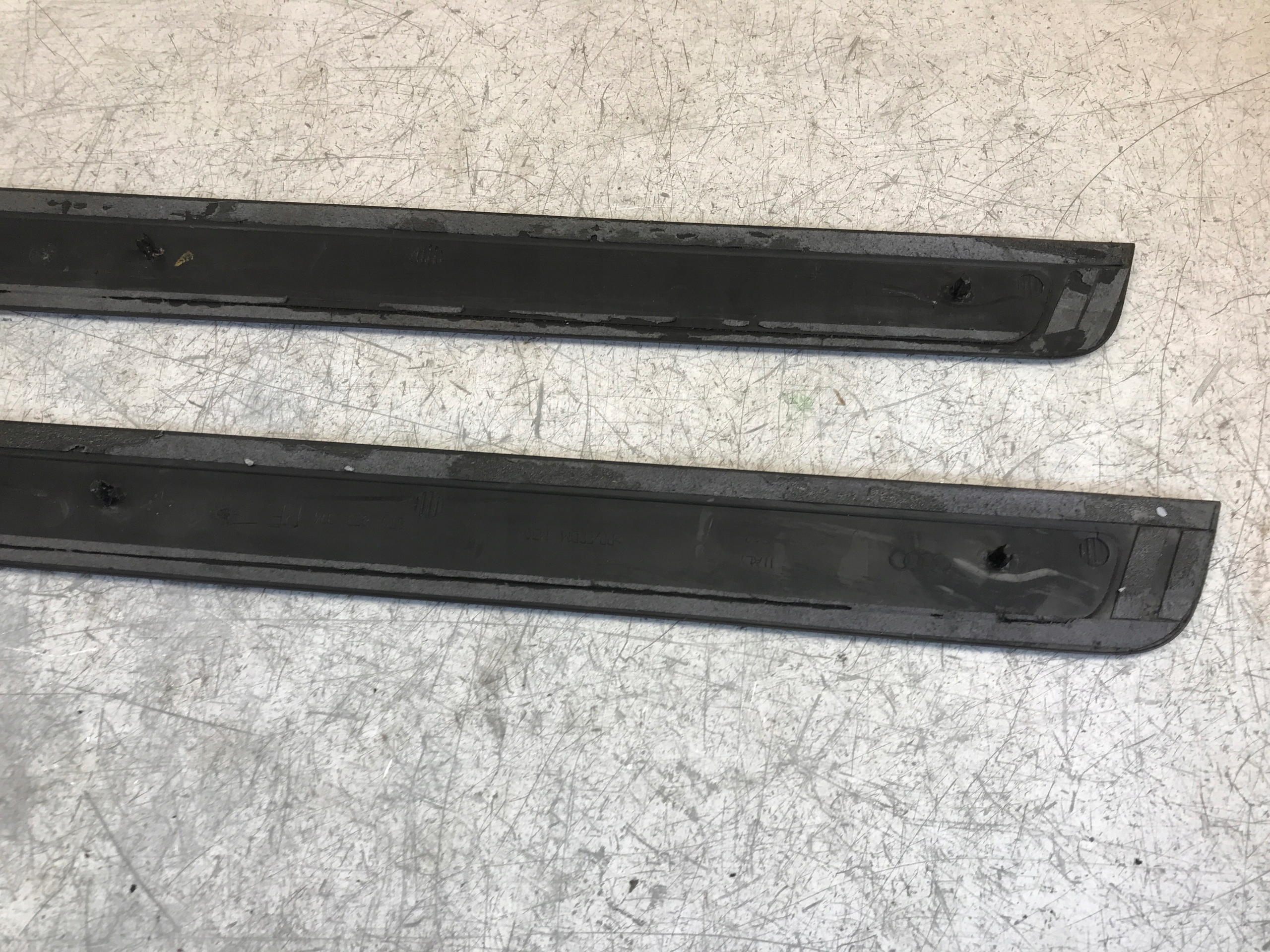 mouldings threshold S-LINE AUDI A5 COUPE 8T0853373