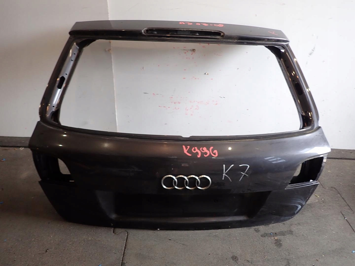 kapota AUDI A3 2003-2008 SPORTBACK