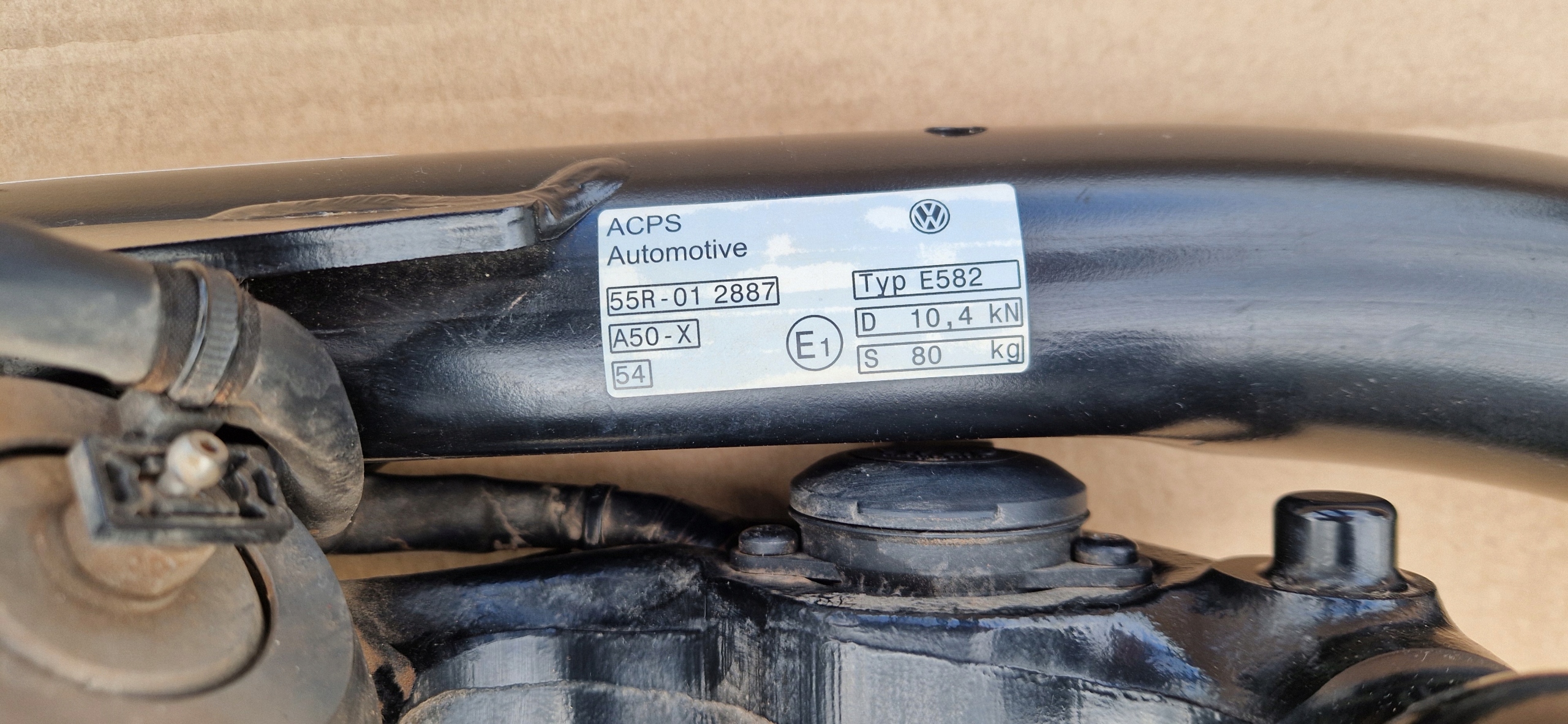 tow VW GOLF 8 KOMBI 5H9803881D original