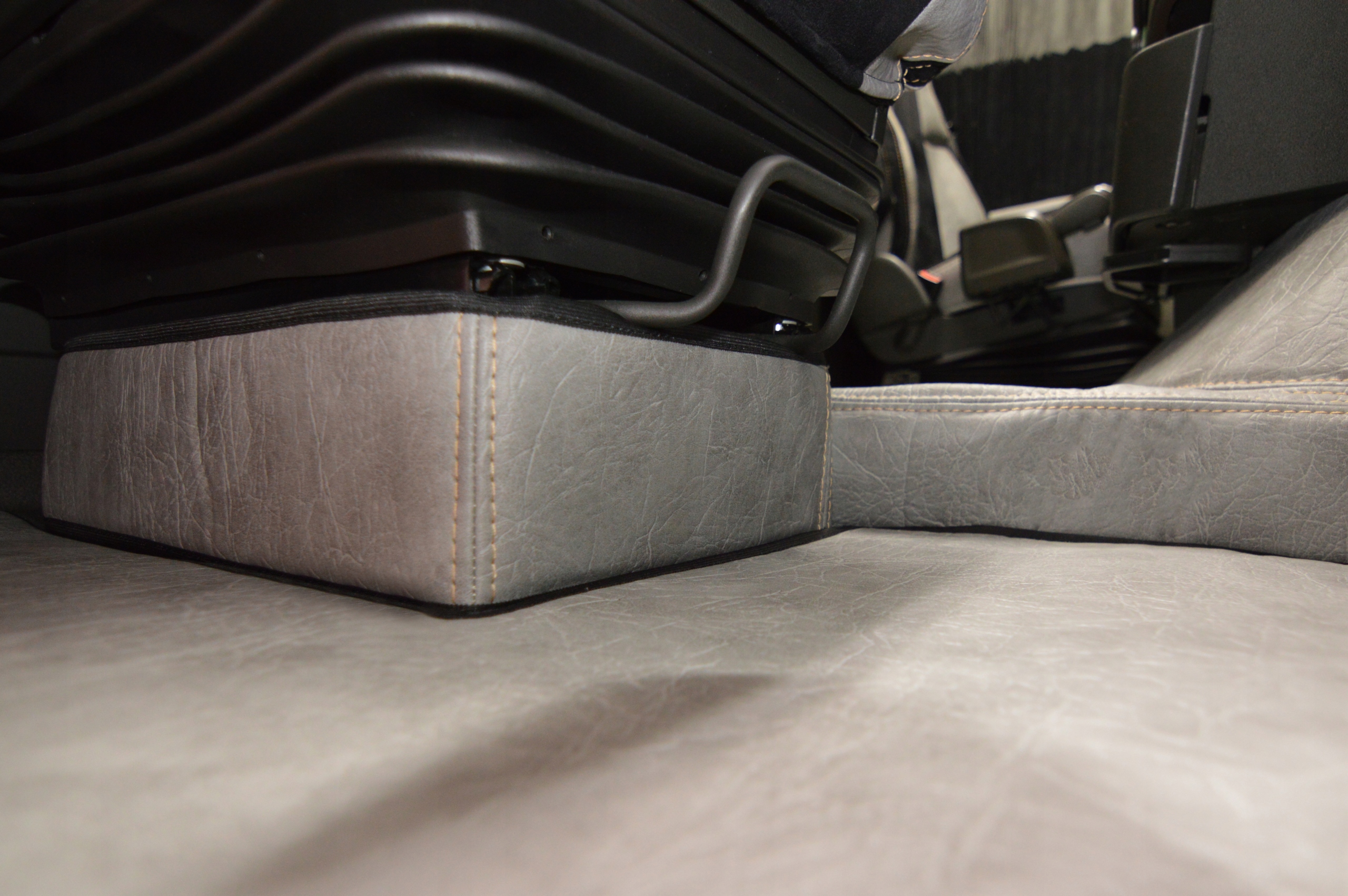 Podstavce Prestige Line pro Volvo Fh od roku 2013 Tir