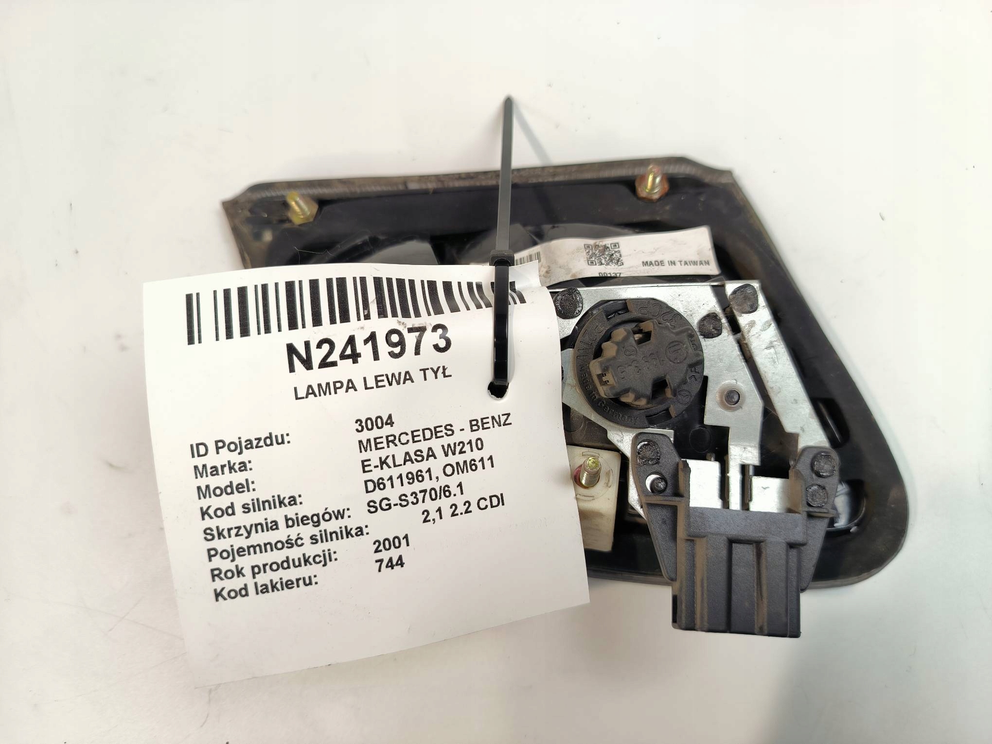 light left rear part MERCEDES - BENZ E-class W210