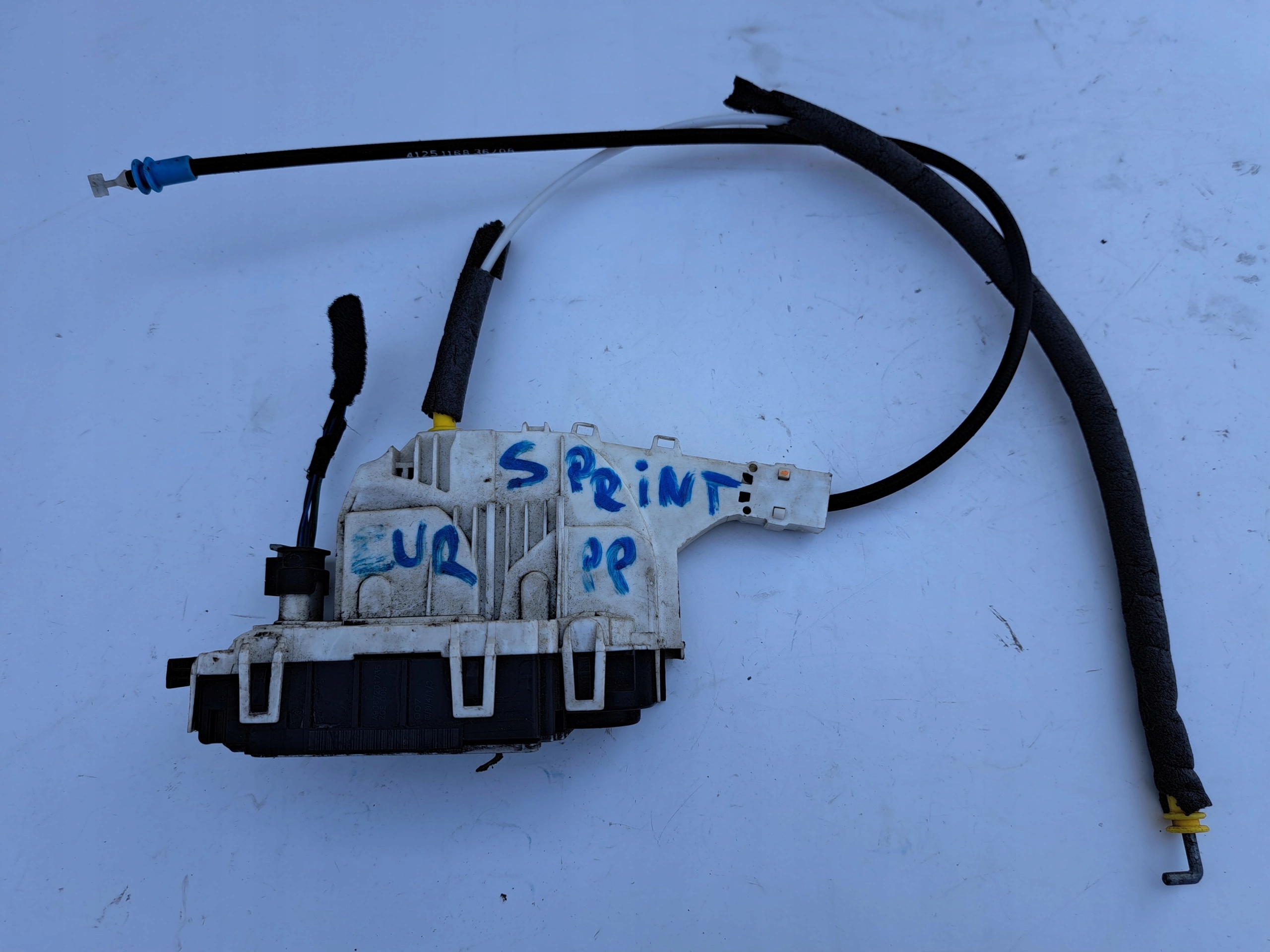 MERCEDES SPRINTER VW CRAFTER A9067201735 lock door right front