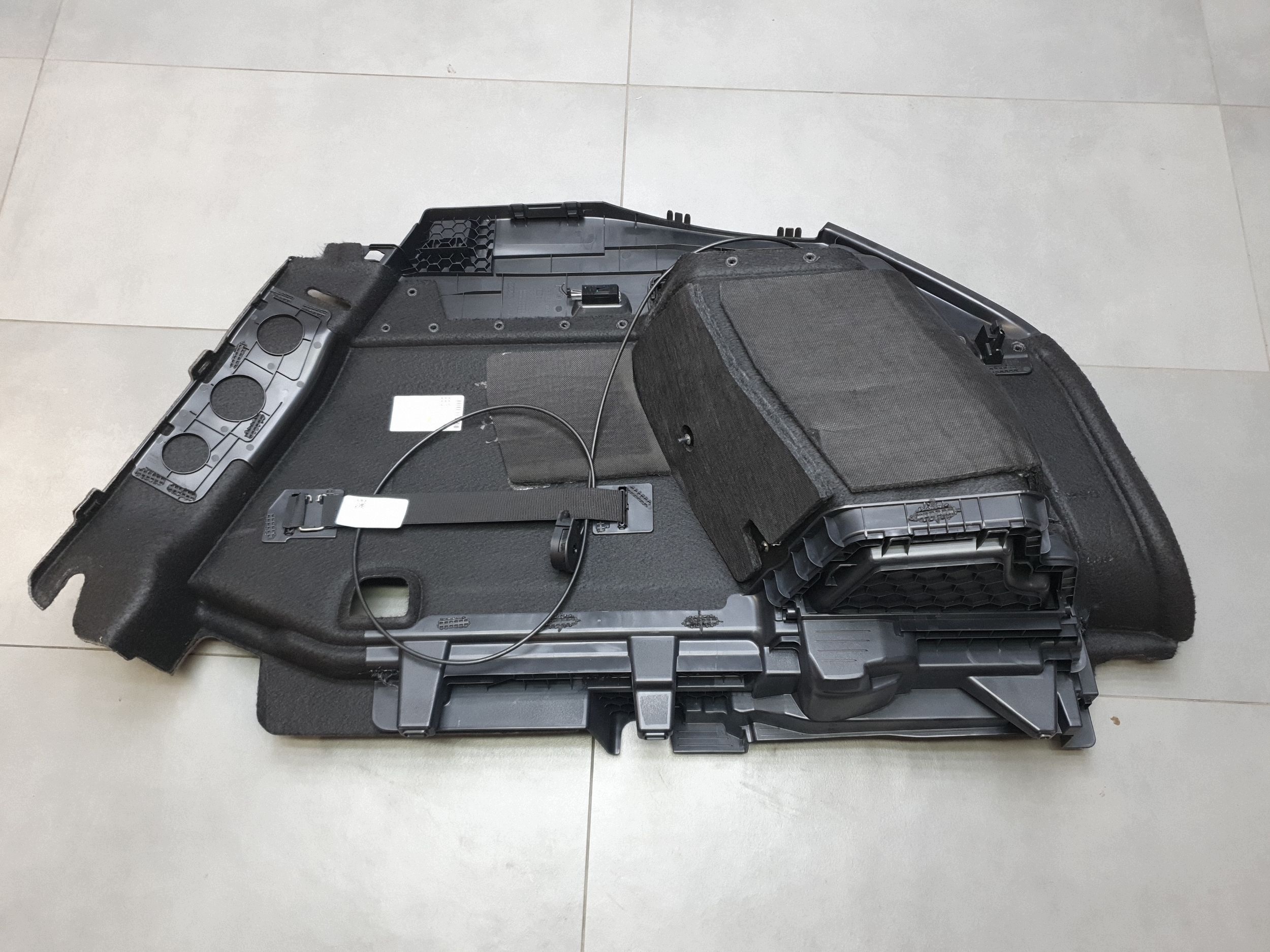 Audi SQ6 e-tron boot upholstery left rear part 85H863879A