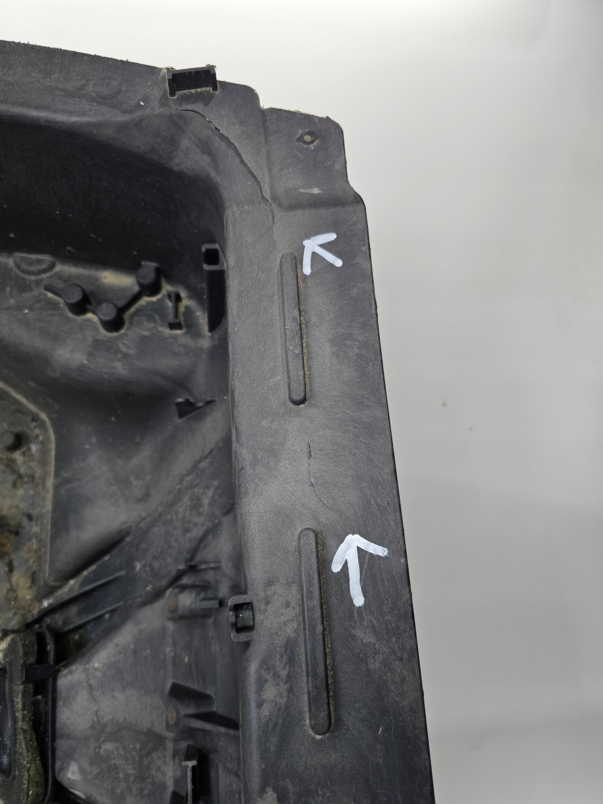 PODŁOGA WANNA WNĘKA KOŁA AUDI A8 D4 4H0803261D Producent Audi OE