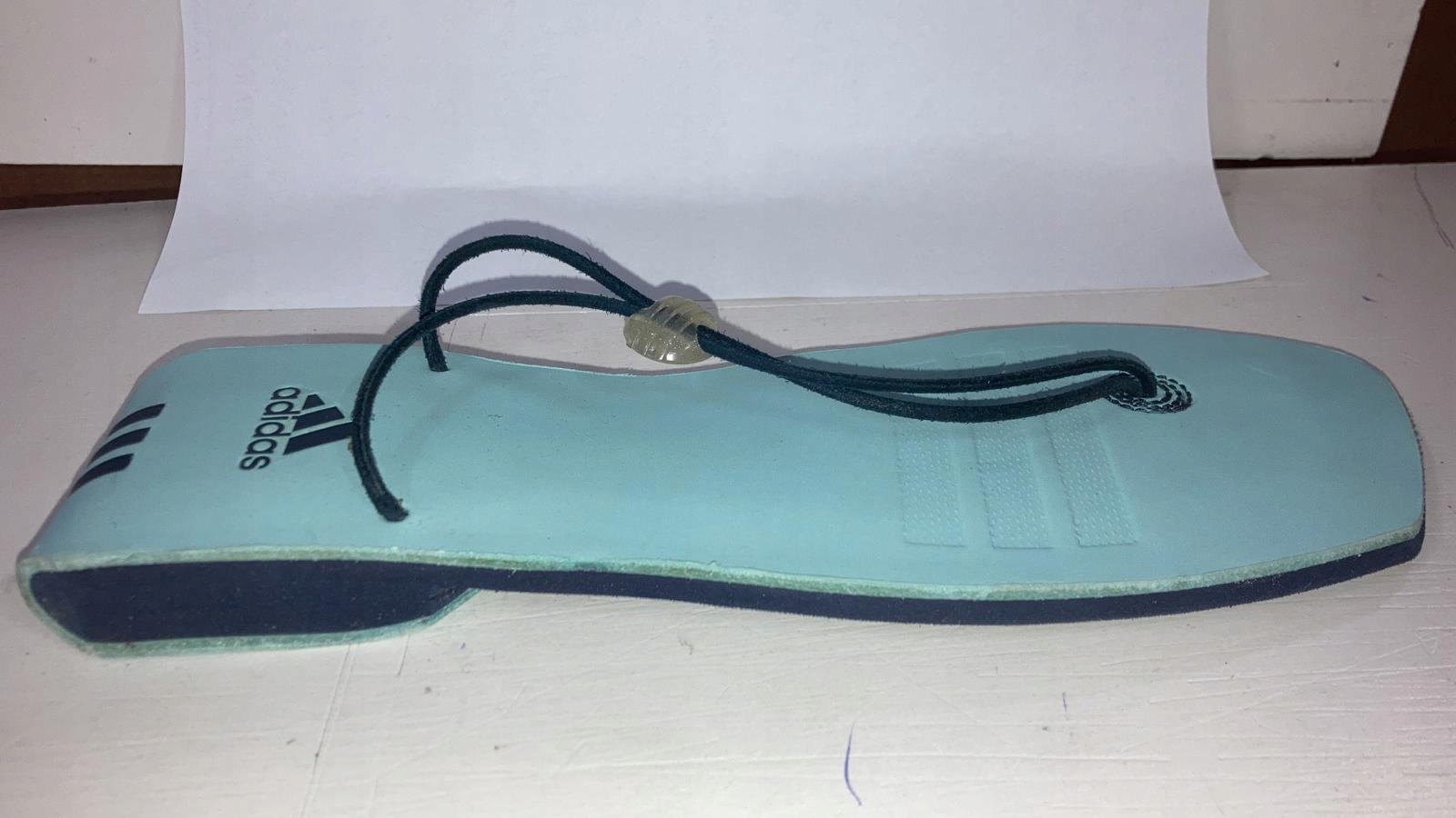 

Klapki damskie Adidas Pasoona 383725, r 8 - 42