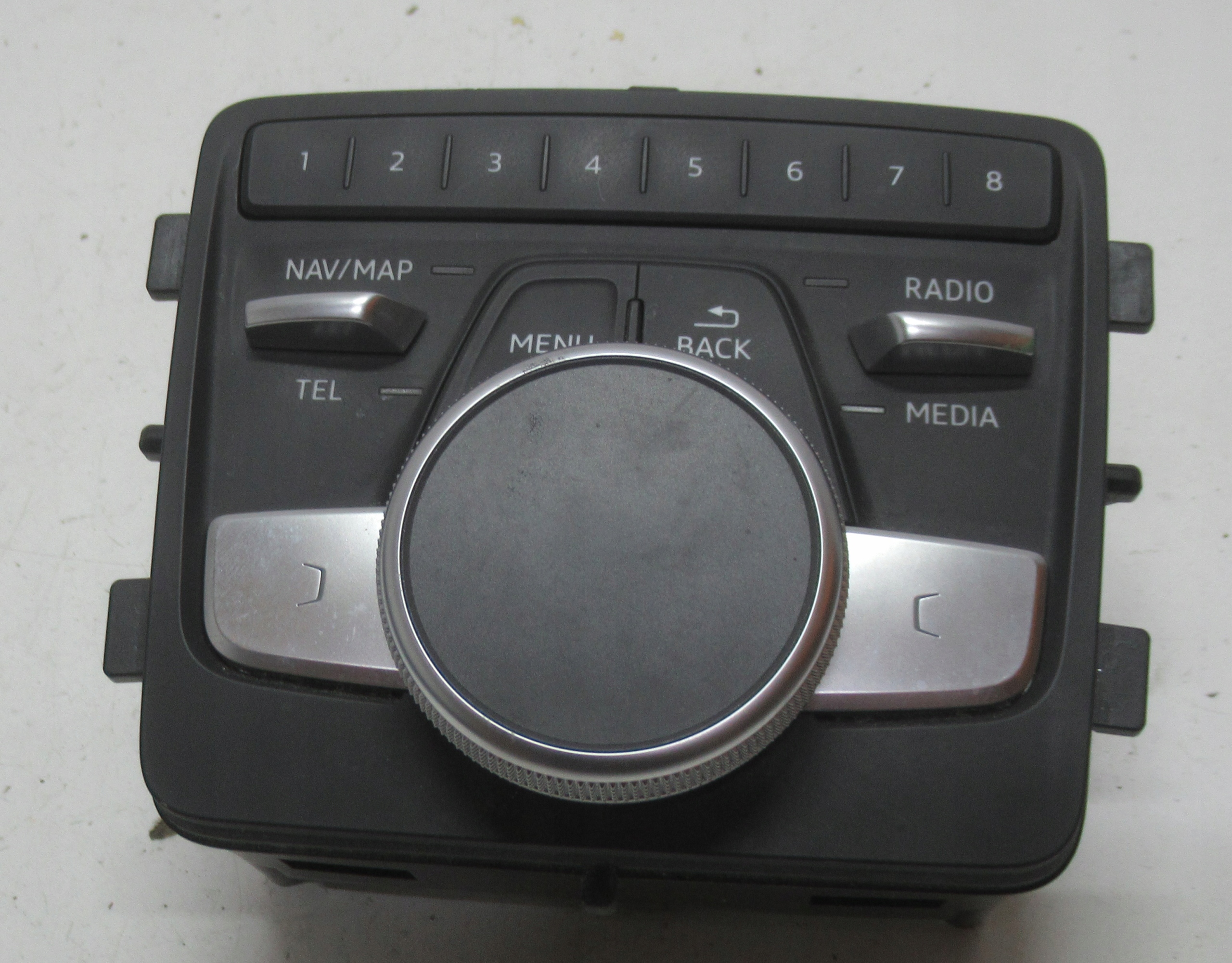 AUDI A4 B9 AVANT 3.0 TDI 18R control panel MMI 8W0919614T