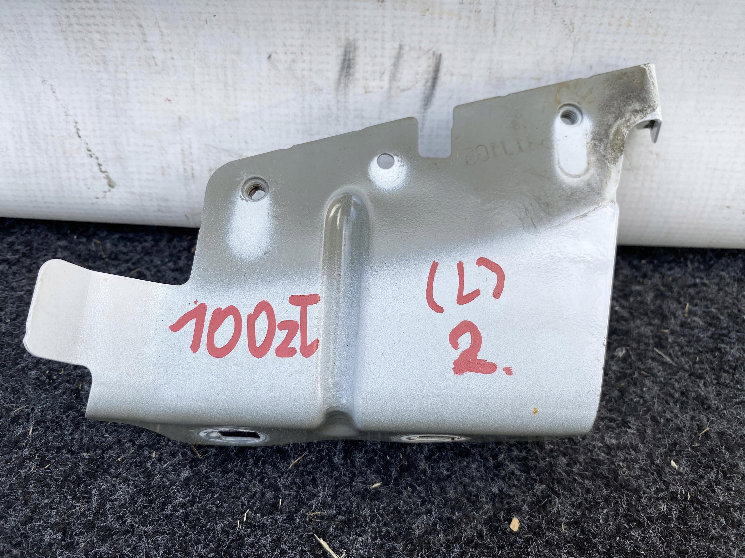 MASTER 3 NV400 MOVANO 10- Console Support plaque Gauche Aile Avant BIALE