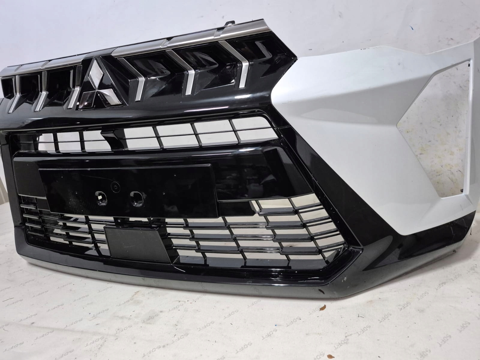 MITSUBISHI ASX II LIFT 24- bumper front front grill 622541496R