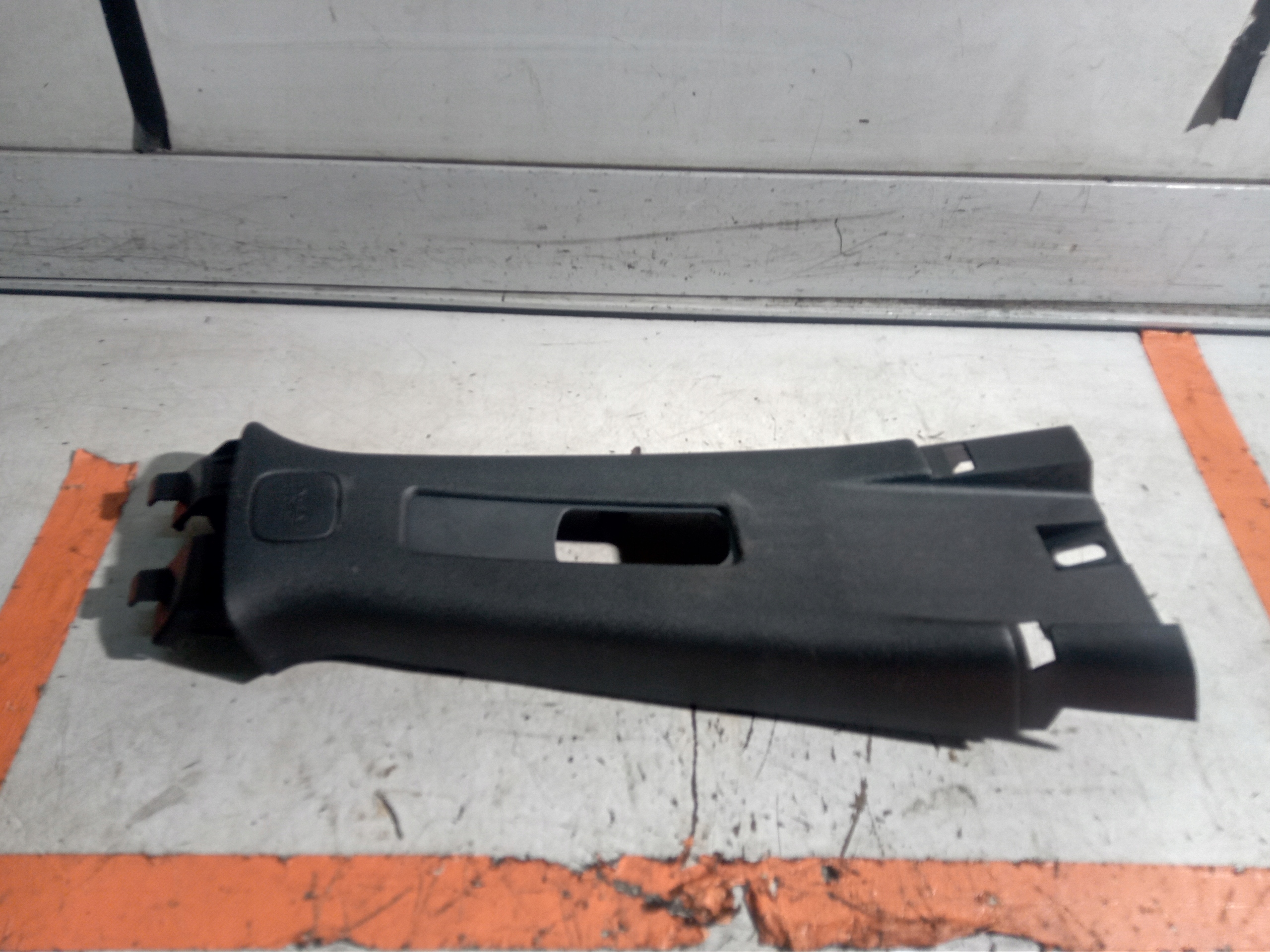 94012FJ000 - SUBARU WRX STI VA ОББИВКА СТІЙКИ B ПРАВА