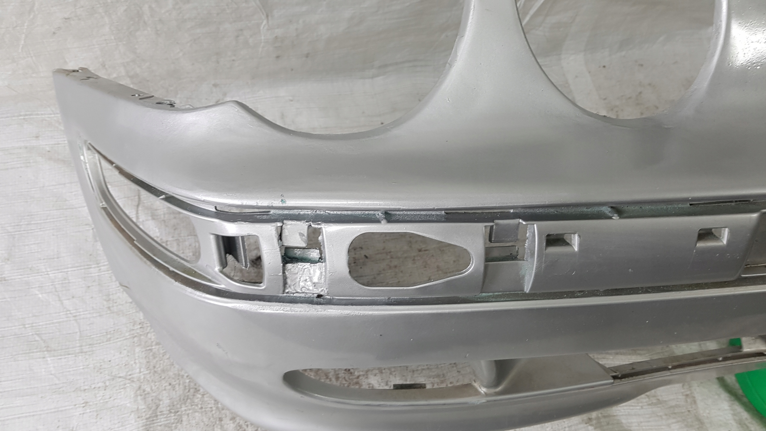 MERCEDES CLK W 208 W208 ZDERZAK PRZÓD 0529 Typ samochodu Samochody osobowe