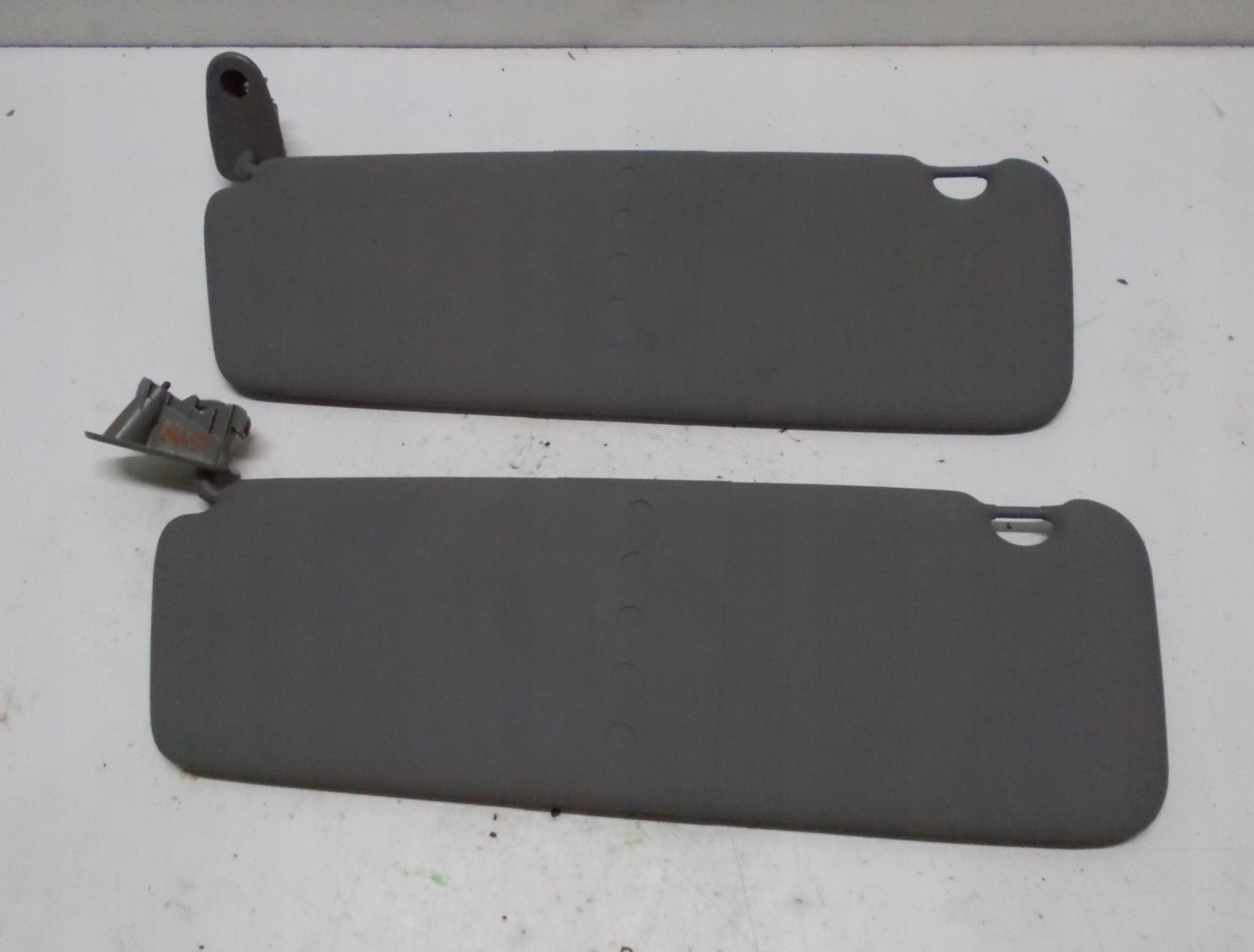 RENAULT MASTER III LIFT visor cover left