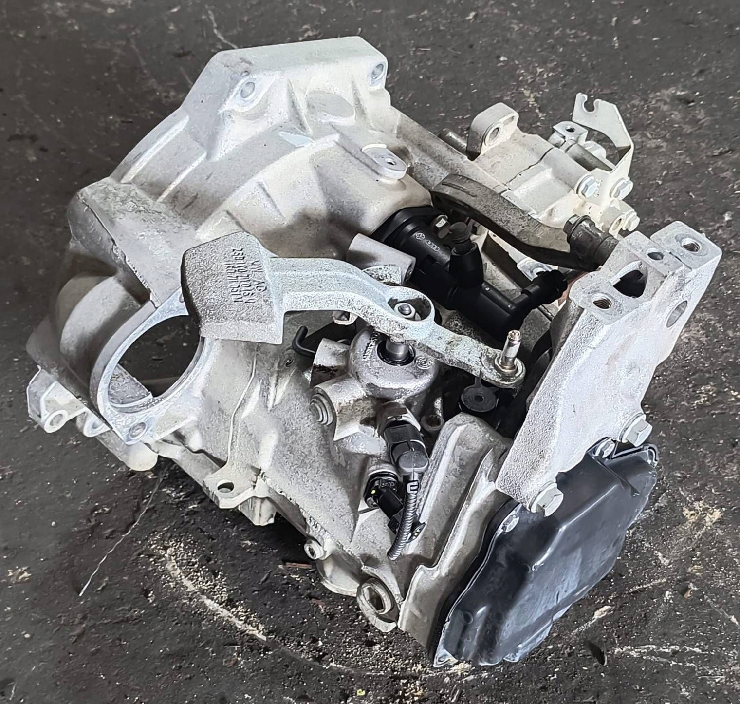 Getriebe 5 getriebe VOLKSWAGEN AUDI SEAT SKODA 1.6 TDI oder SPRAWDZANA @
