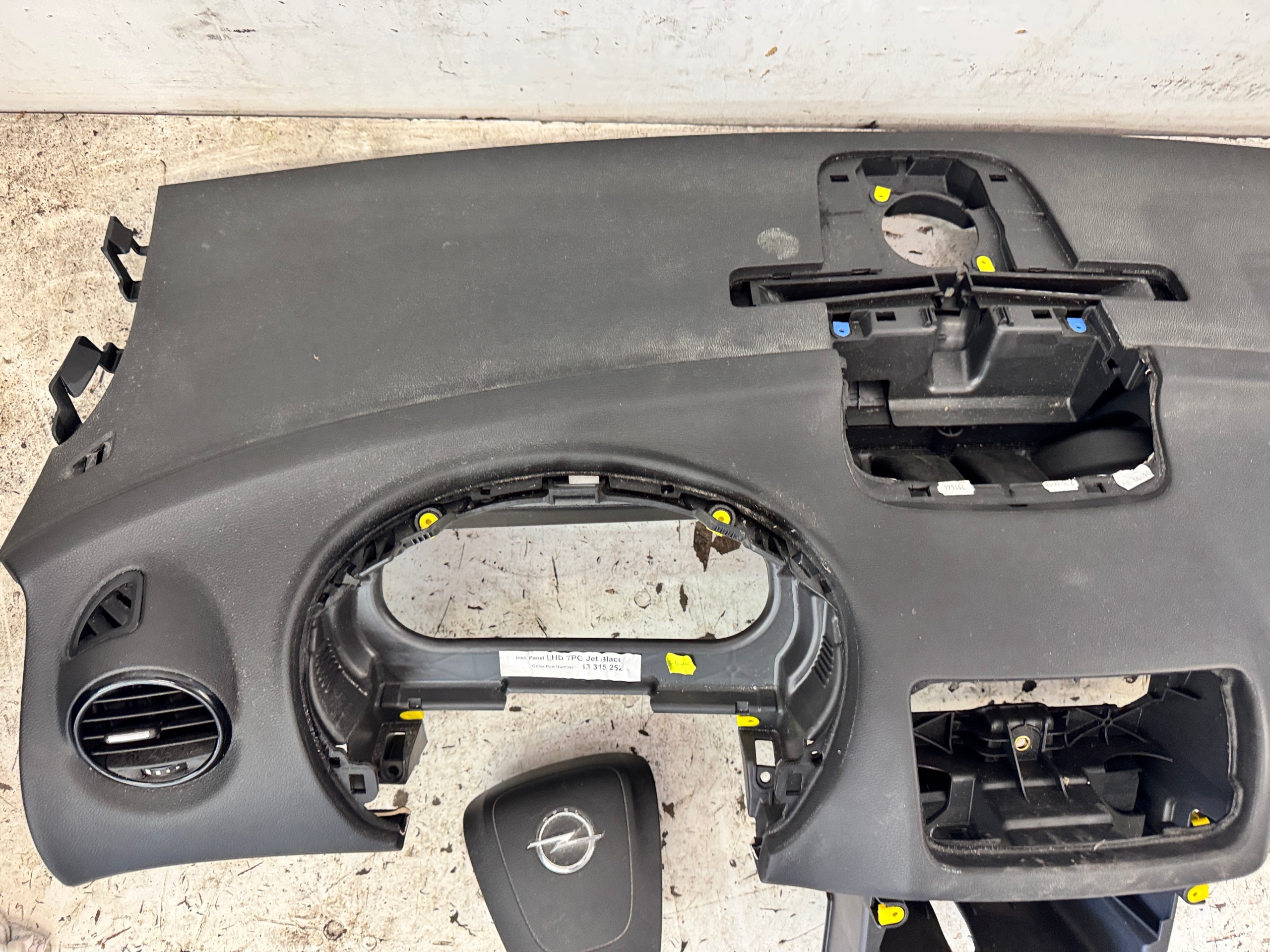 OPEL MERIVA B dashboard console airbags tension belts original running board