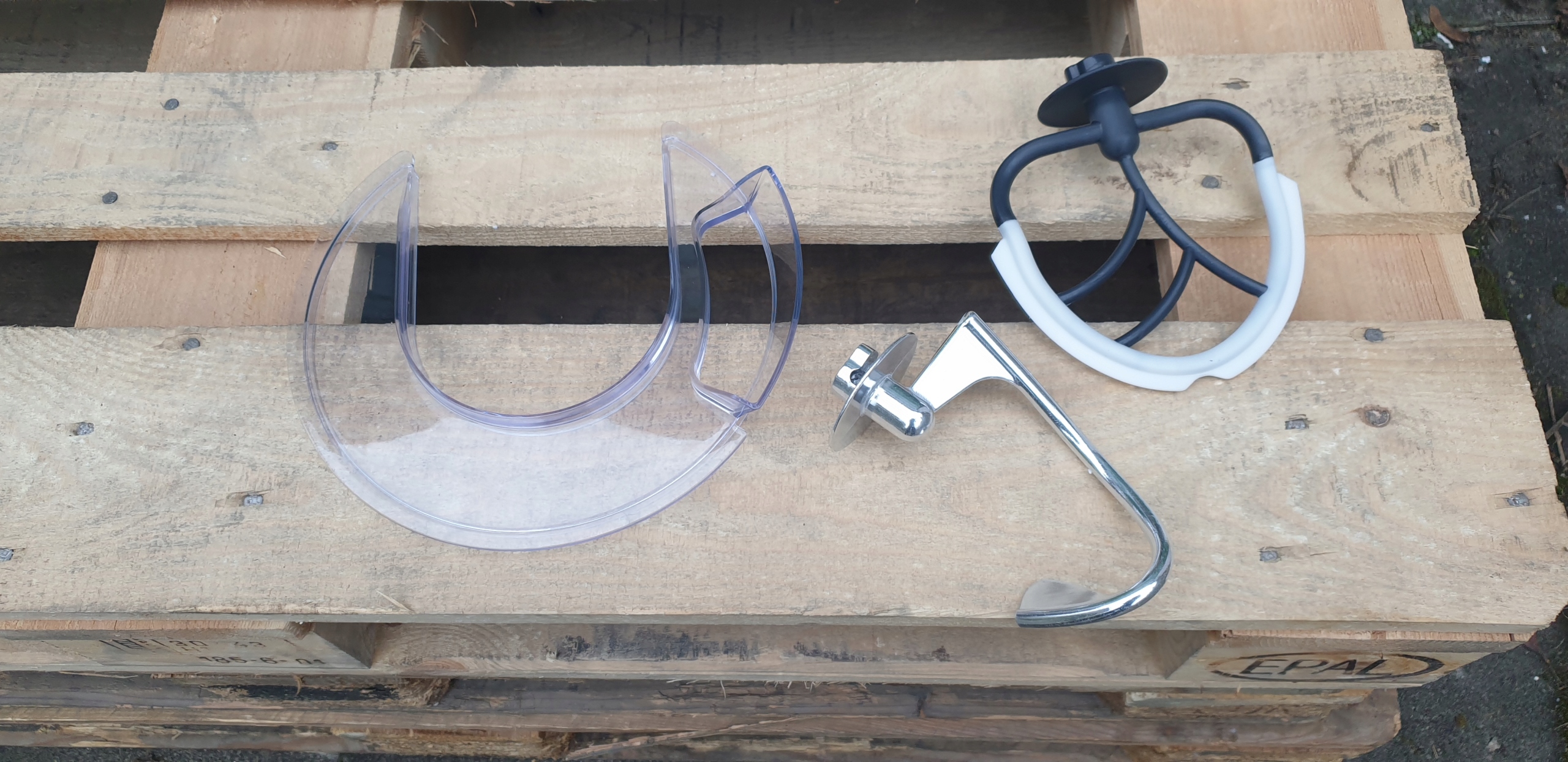 ROBOT KUCHENNY PLANETARNY 1200W BELLA METAL Moc 1200 W