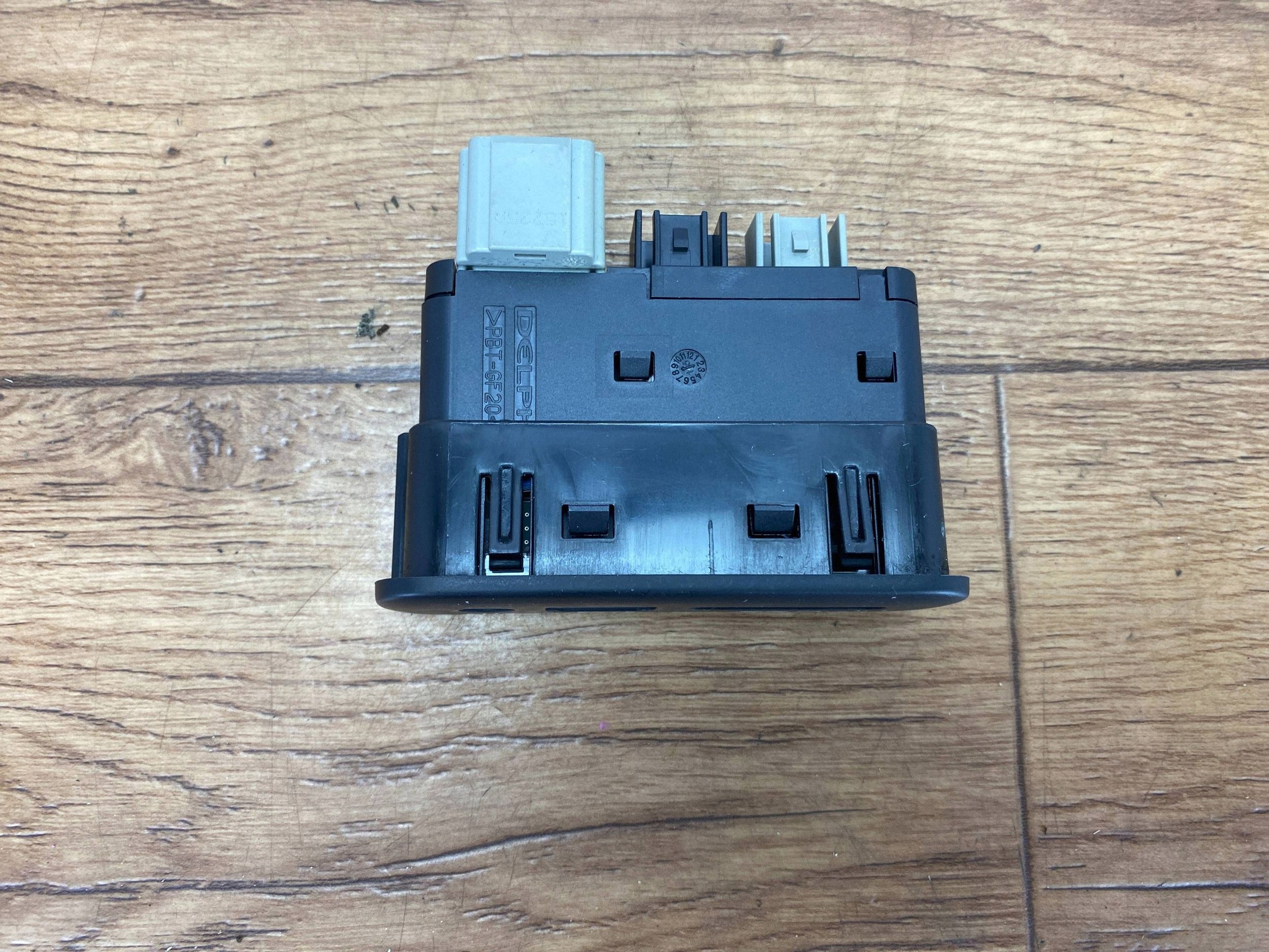 Gniazdo USB Dodge Charger 2015+